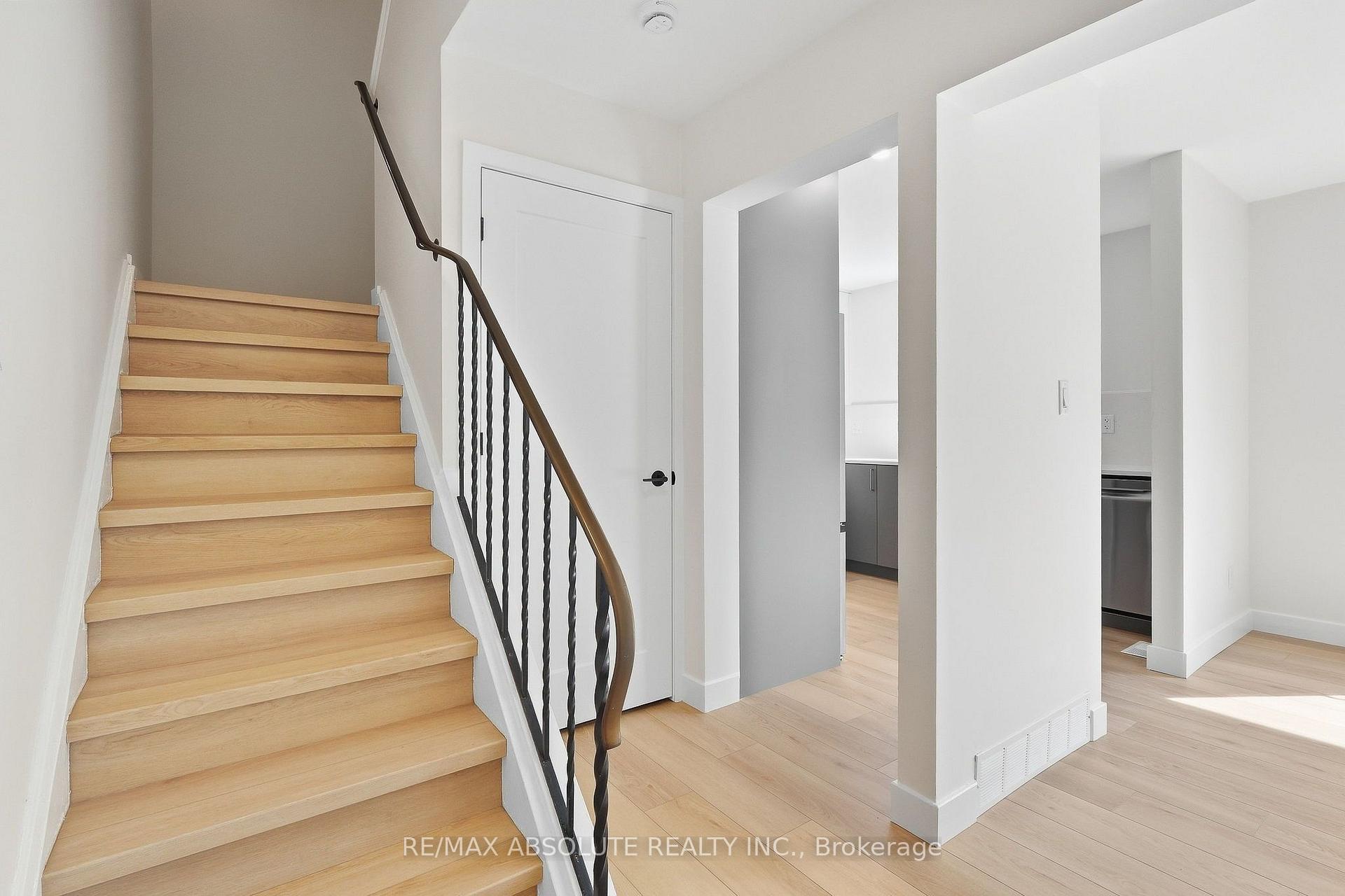 Photo 15 of 286 Mockingbird Drive, Ottawa, Chatelaine Village — HOMEH