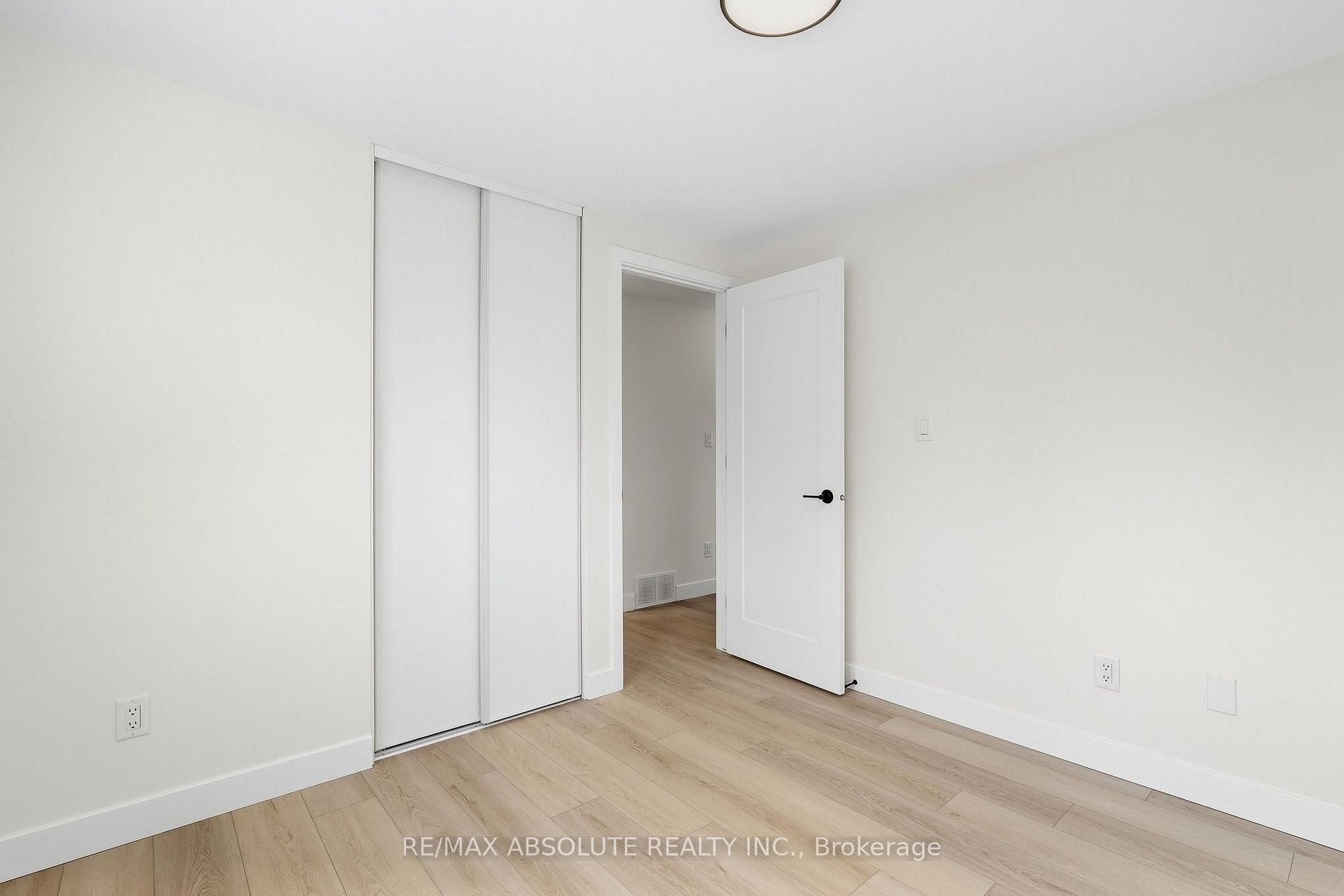 Photo 19 of 286 Mockingbird Drive, Ottawa, Chatelaine Village — HOMEH