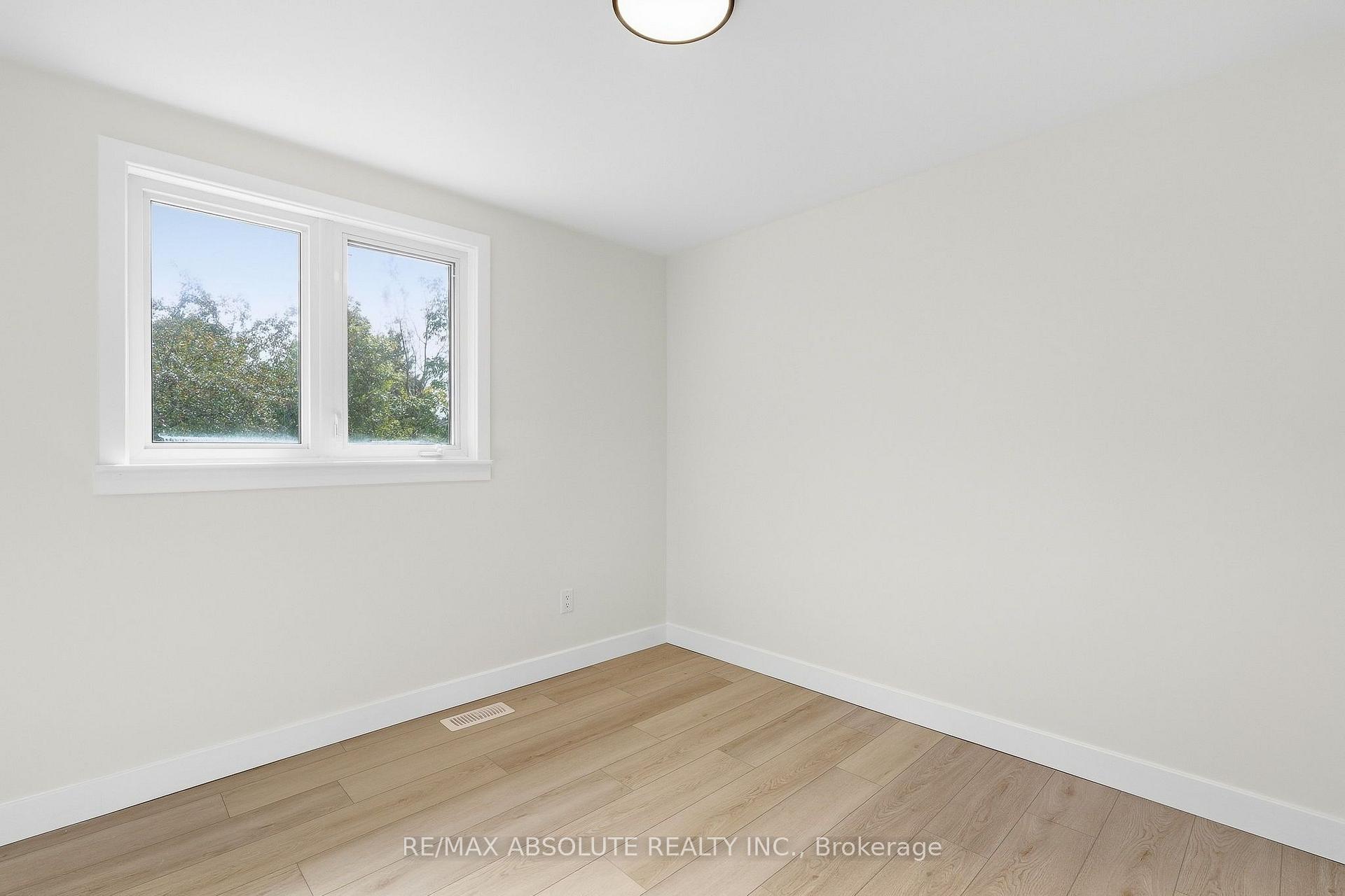 Photo 21 of 286 Mockingbird Drive, Ottawa, Chatelaine Village — HOMEH