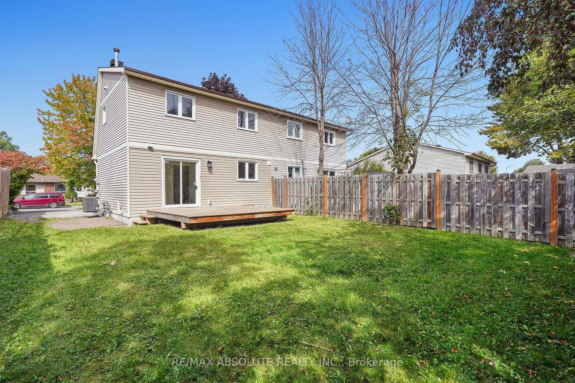 Photo 32 of 286 Mockingbird Drive, Ottawa, Chatelaine Village — HOMEH