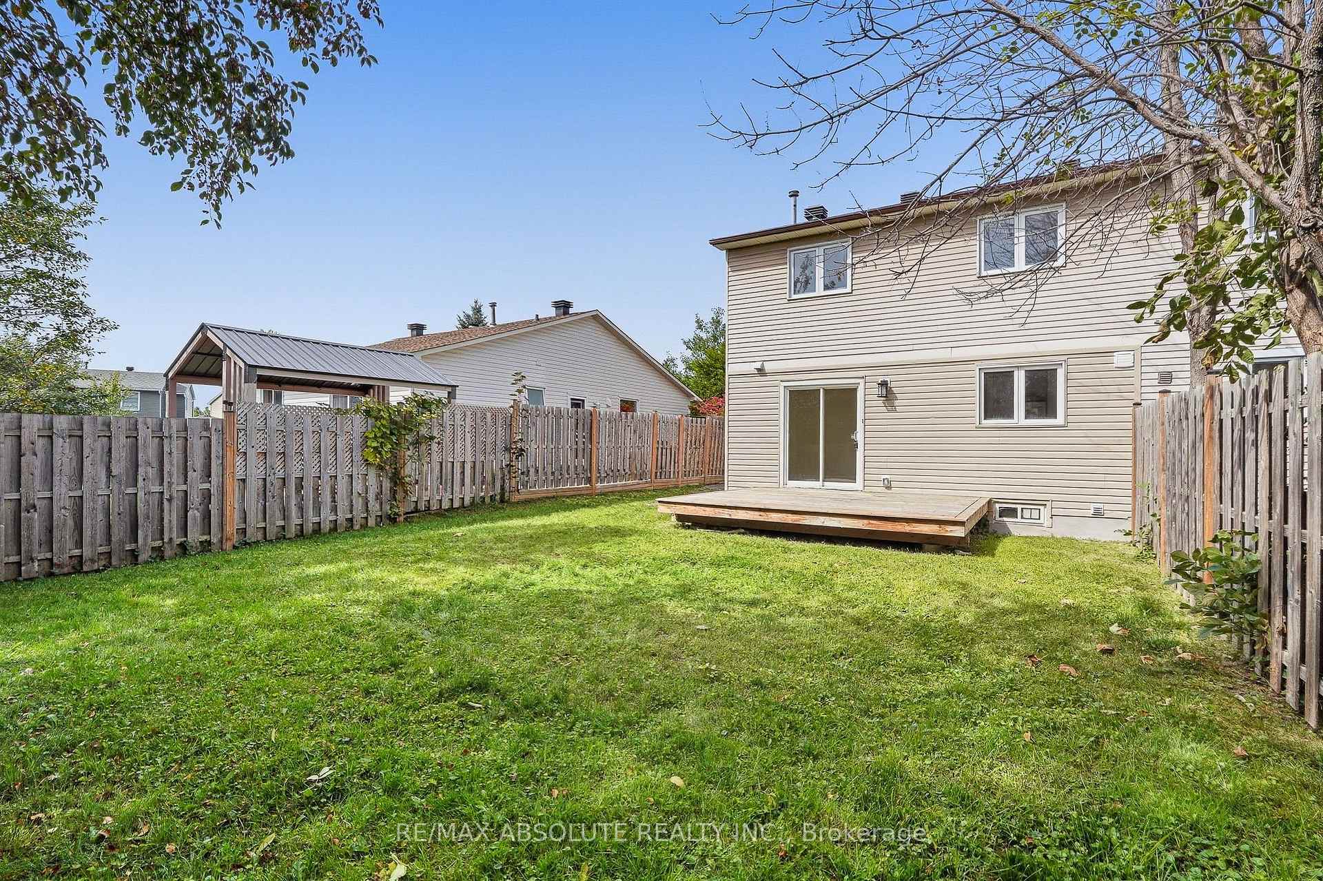 Photo 33 of 286 Mockingbird Drive, Ottawa, Chatelaine Village — HOMEH