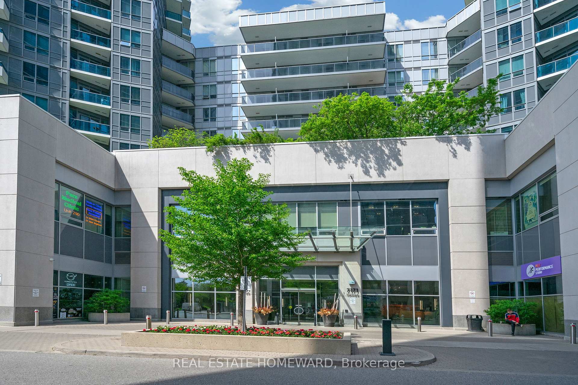 Photo 2 of Unit 1525, 7161 Yonge Street, Markham, Thornhill — HOMEH