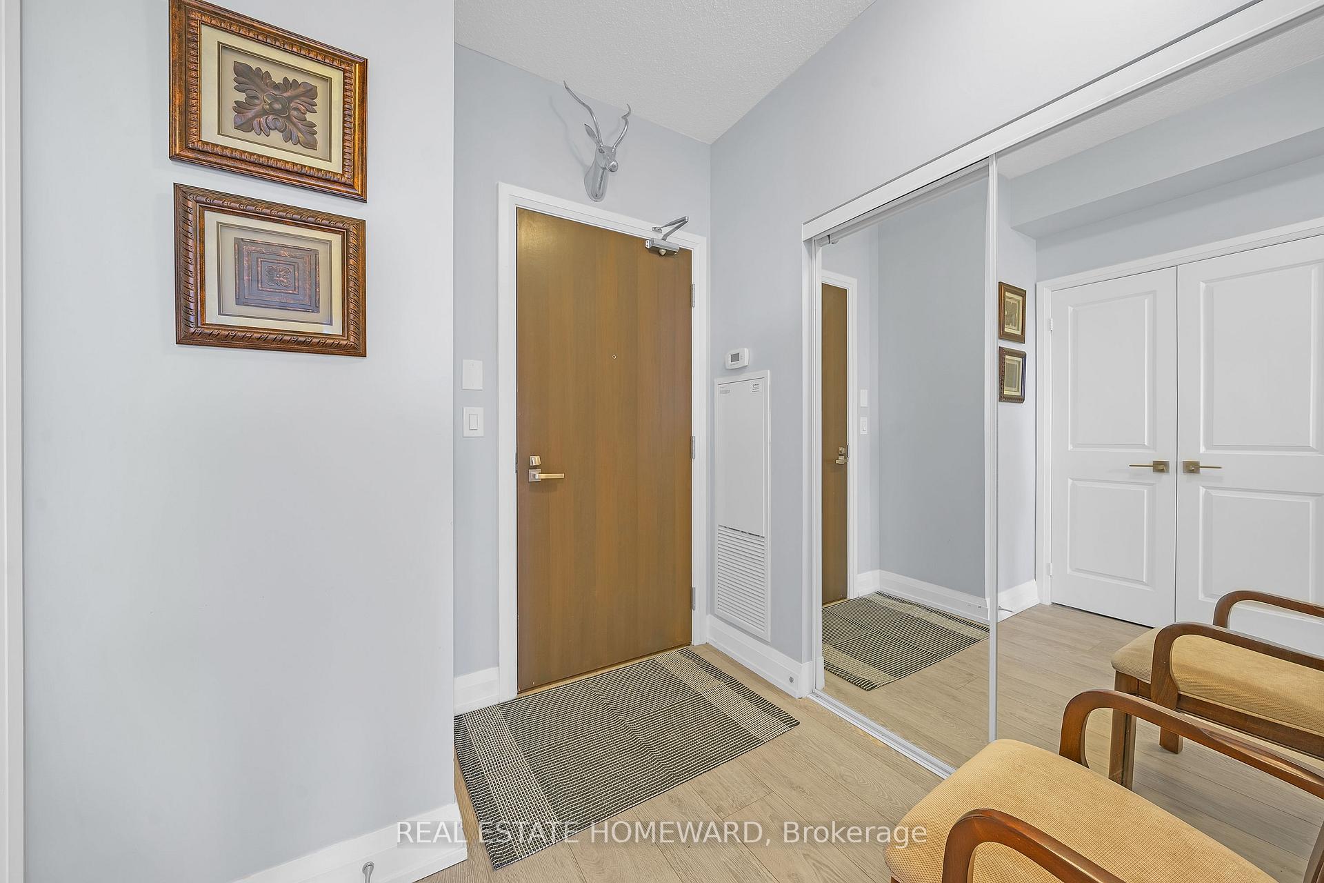 Photo 3 of Unit 1525, 7161 Yonge Street, Markham, Thornhill — HOMEH