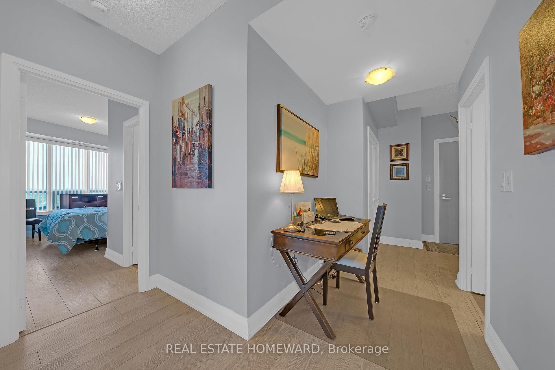 Photo 5 of Unit 1525, 7161 Yonge Street, Markham, Thornhill — HOMEH