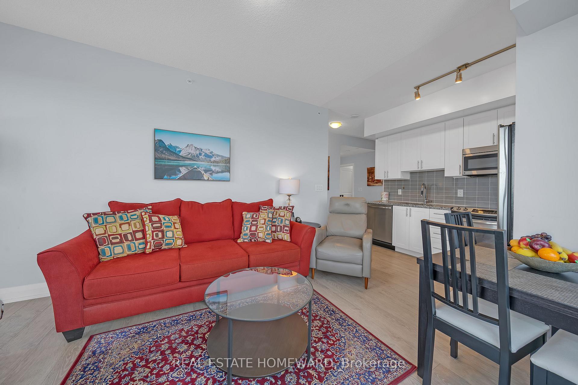 Photo 8 of Unit 1525, 7161 Yonge Street, Markham, Thornhill — HOMEH