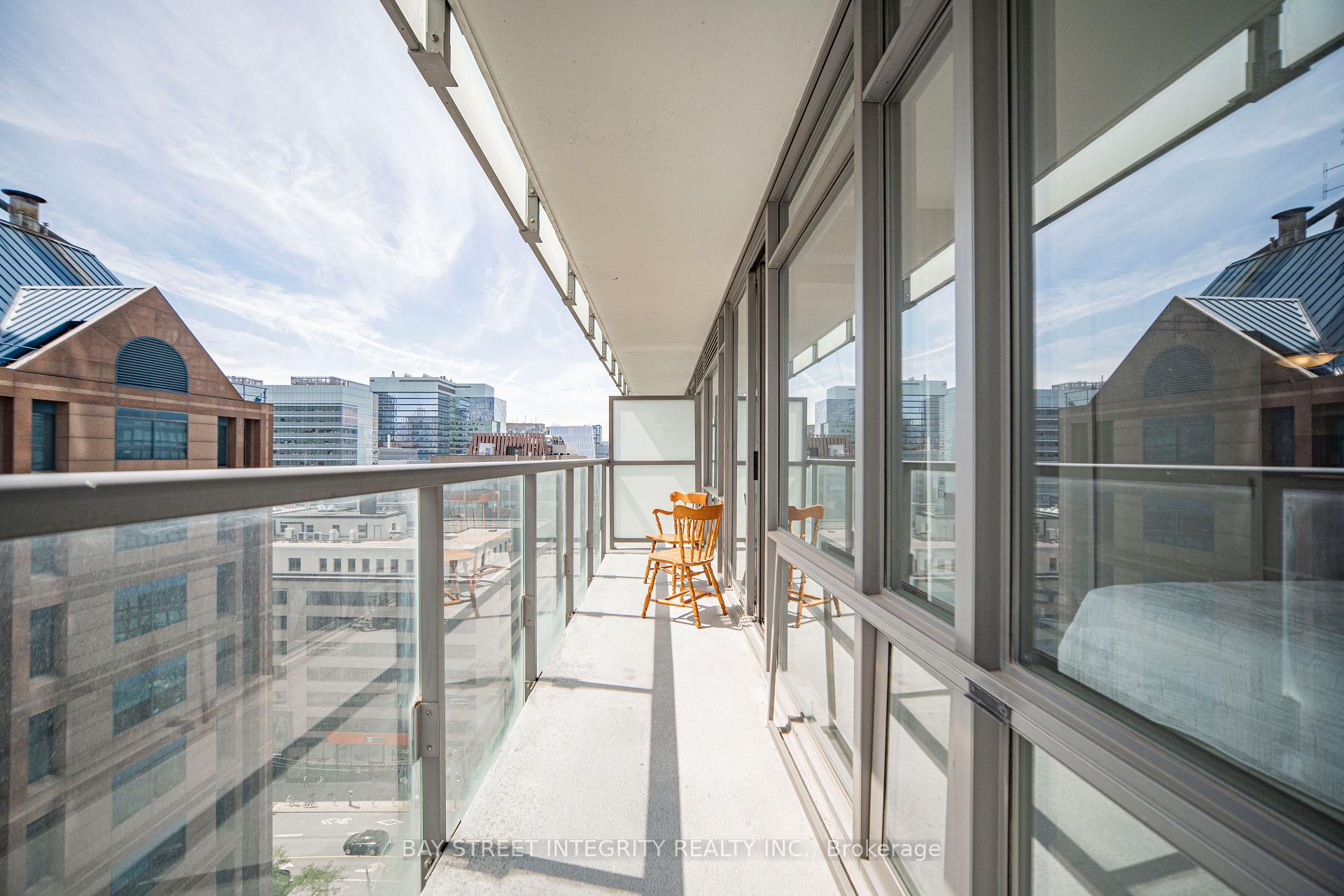 Photo 2 of Unit 1406, 38 Grenville Street, Toronto, Bay Street Corridor — HOMEH
