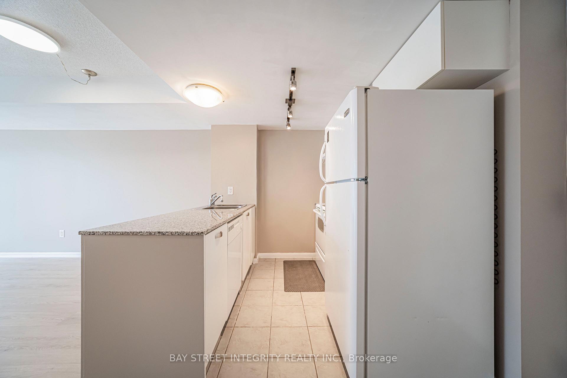 Photo 12 of Unit 1406, 38 Grenville Street, Toronto, Bay Street Corridor — HOMEH