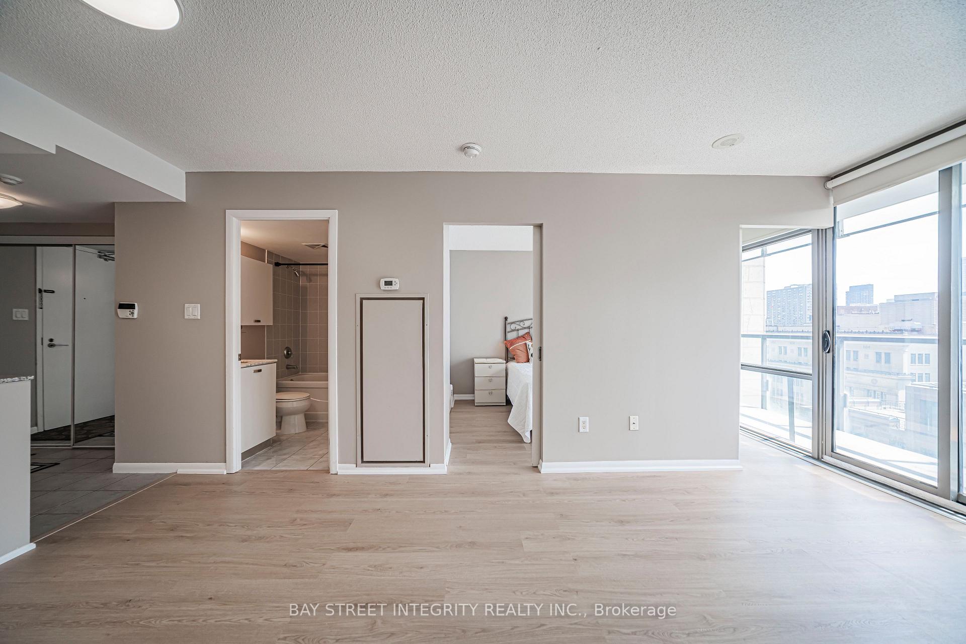 Photo 21 of Unit 1406, 38 Grenville Street, Toronto, Bay Street Corridor — HOMEH