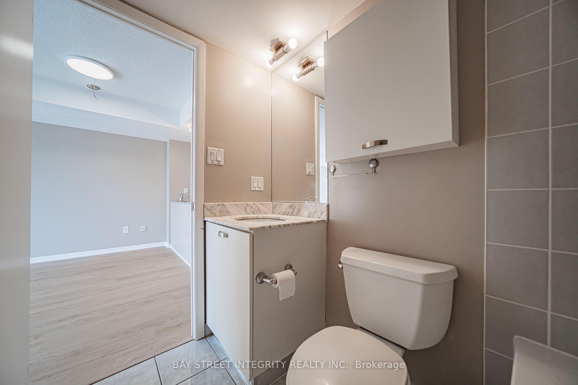 Photo 26 of Unit 1406, 38 Grenville Street, Toronto, Bay Street Corridor — HOMEH