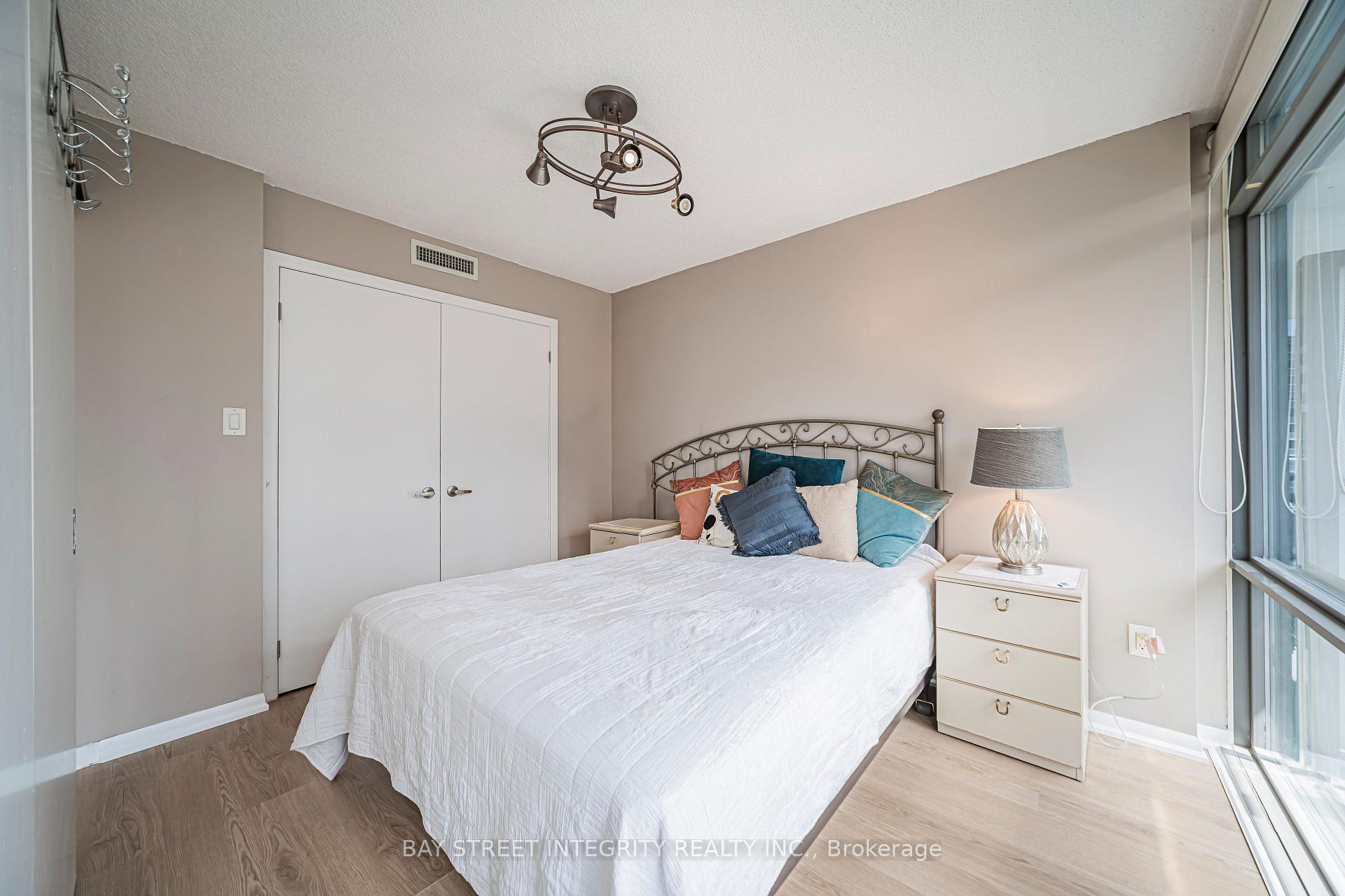 Photo 28 of Unit 1406, 38 Grenville Street, Toronto, Bay Street Corridor — HOMEH