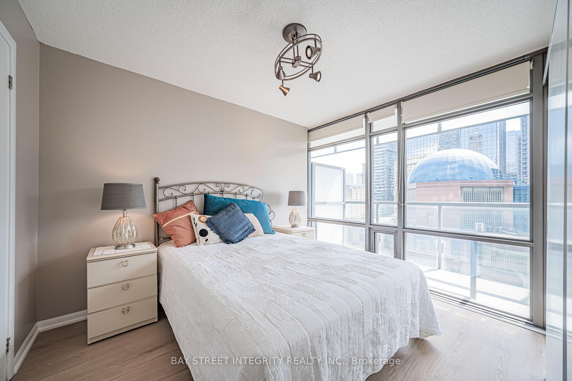 Photo 30 of Unit 1406, 38 Grenville Street, Toronto, Bay Street Corridor — HOMEH
