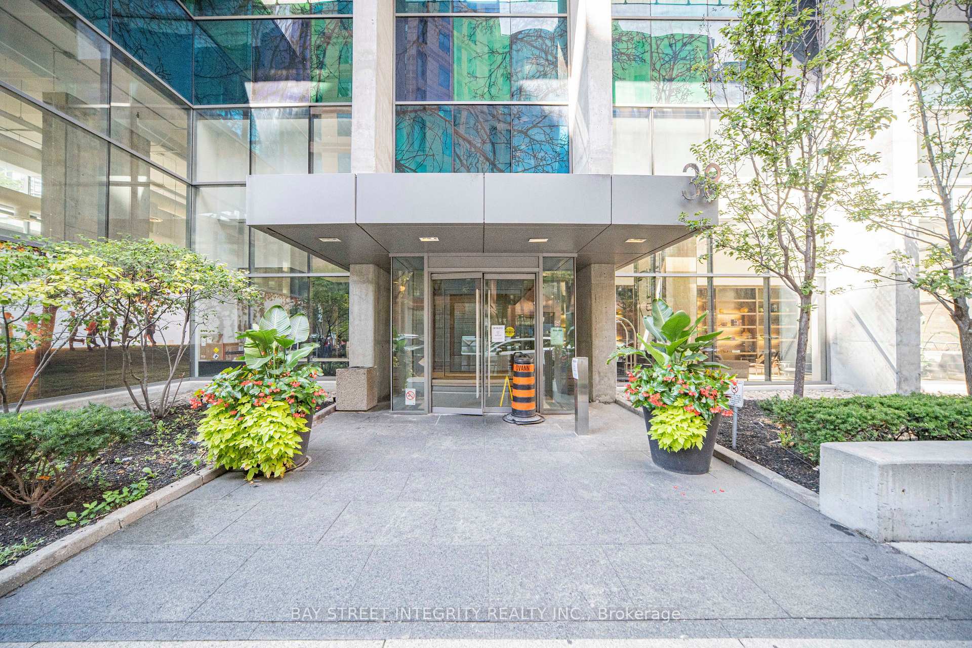 Photo 31 of Unit 1406, 38 Grenville Street, Toronto, Bay Street Corridor — HOMEH