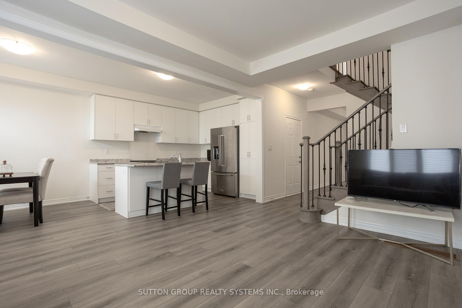 Photo 10 of 96 Kenesky Drive, Hamilton, Waterdown — HOMEH