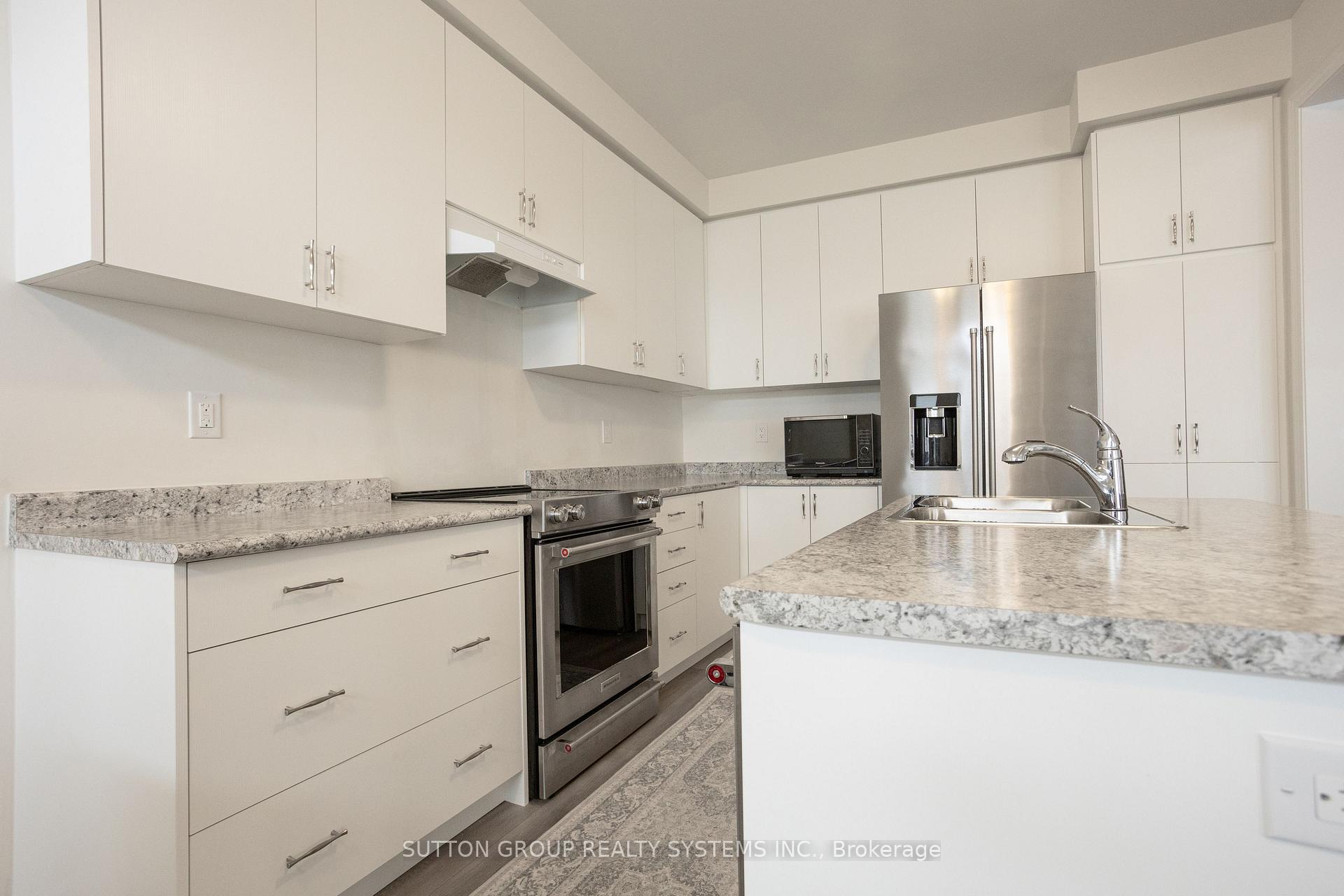Photo 13 of 96 Kenesky Drive, Hamilton, Waterdown — HOMEH