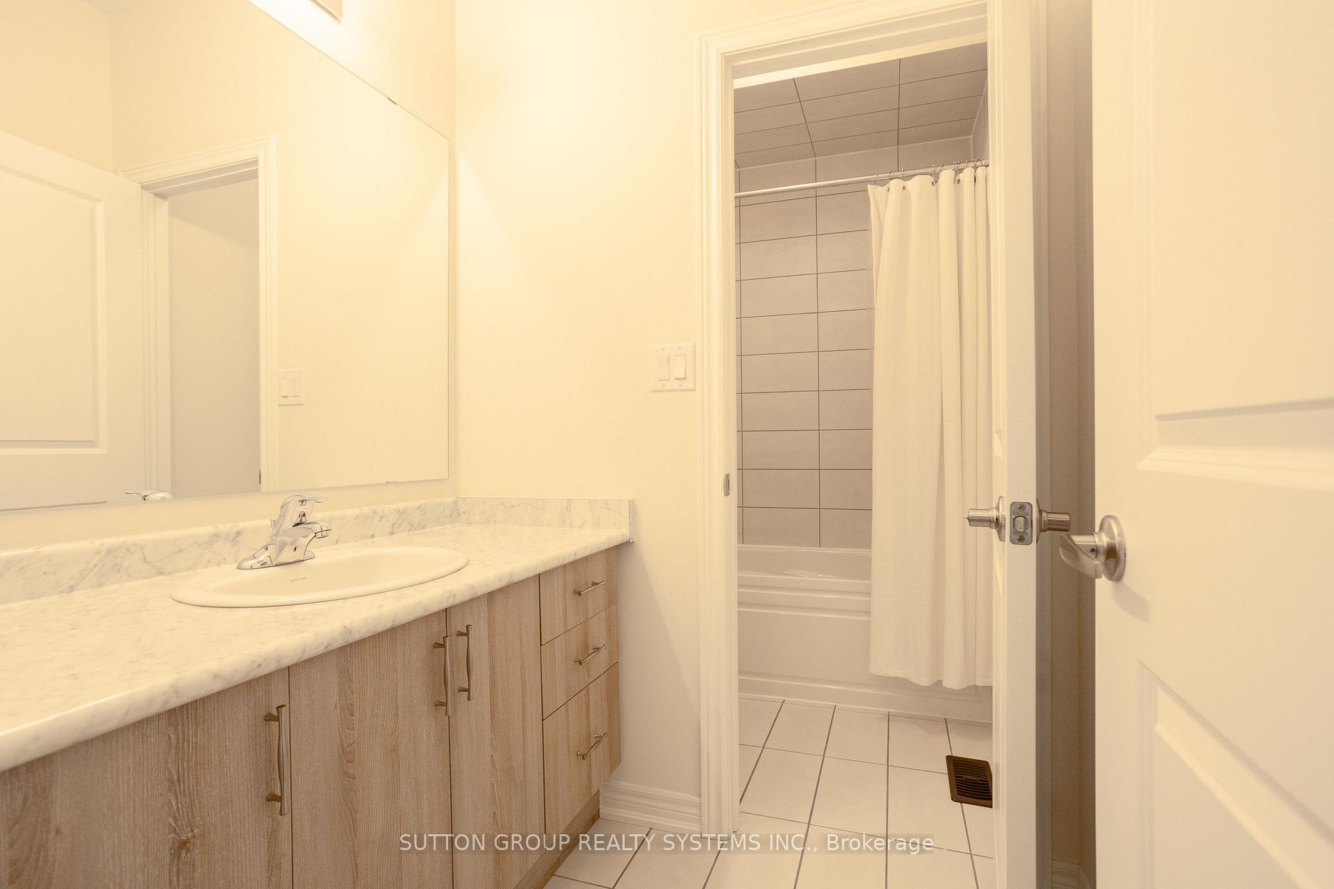 Photo 30 of 96 Kenesky Drive, Hamilton, Waterdown — HOMEH