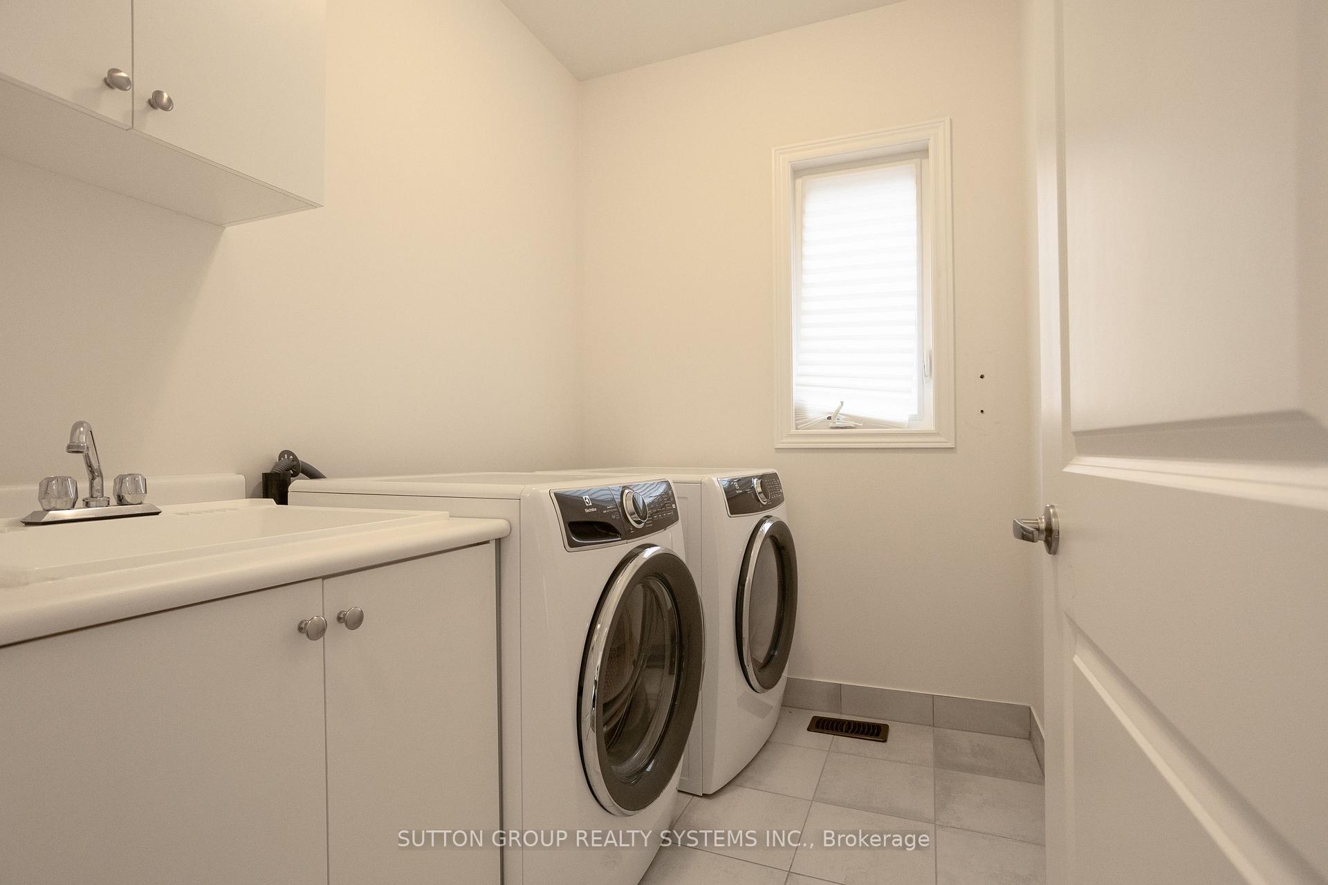 Photo 32 of 96 Kenesky Drive, Hamilton, Waterdown — HOMEH
