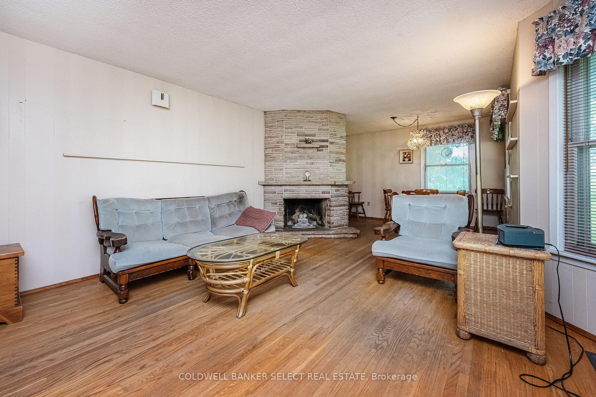 Photo 5 of 6261 Healey Road, Caledon, Rural Caledon — HOMEH