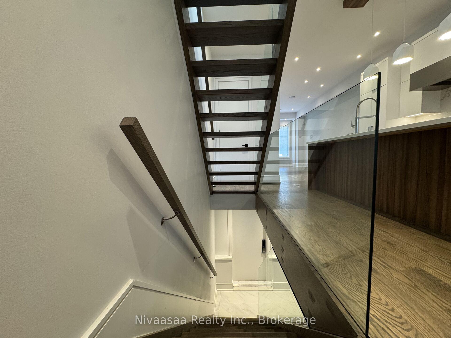 Photo 35 of 177 Ranleigh Avenue, Toronto, Lawrence Park North — HOMEH