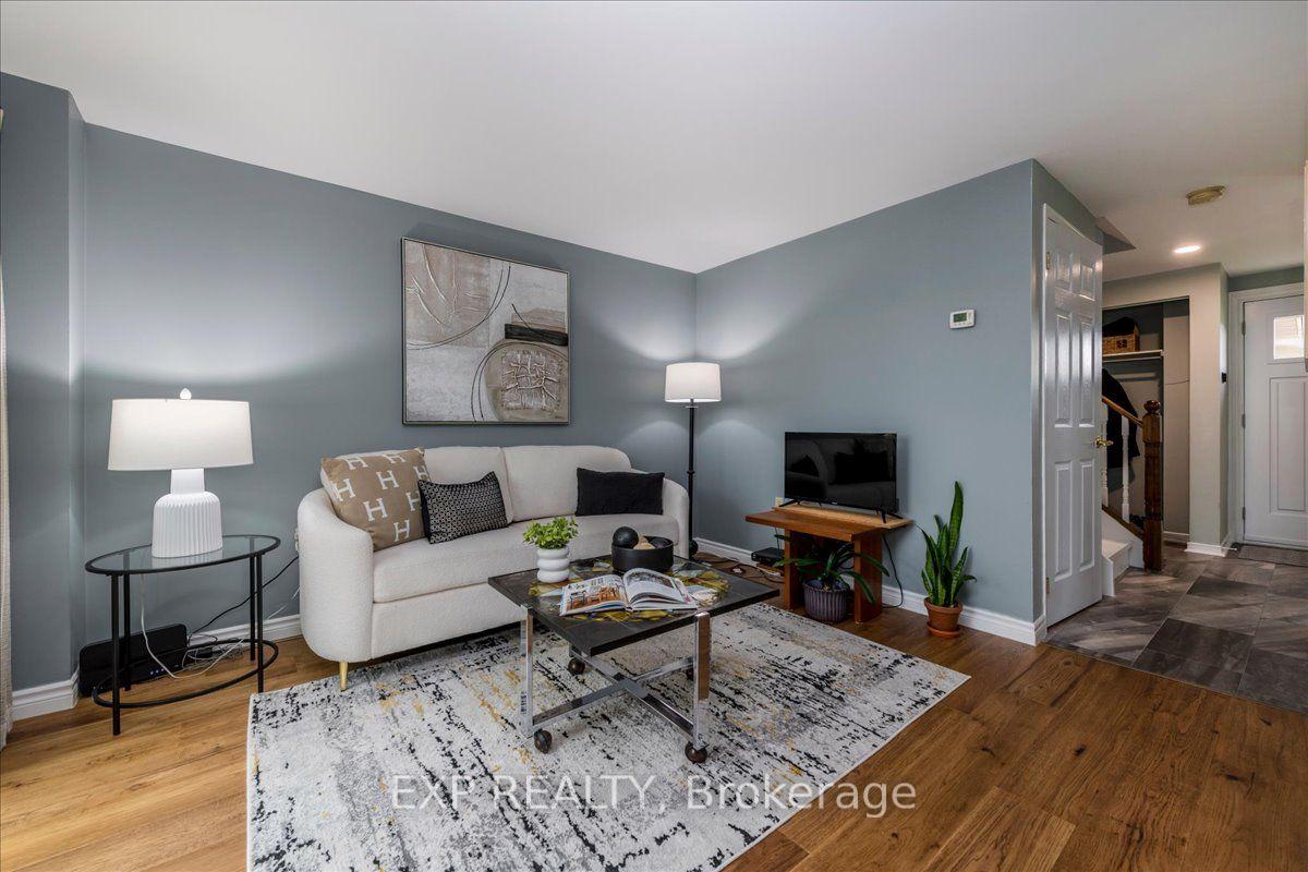 Photo 5 of 64 Ferguson Drive, Barrie, Northwest — HOMEH