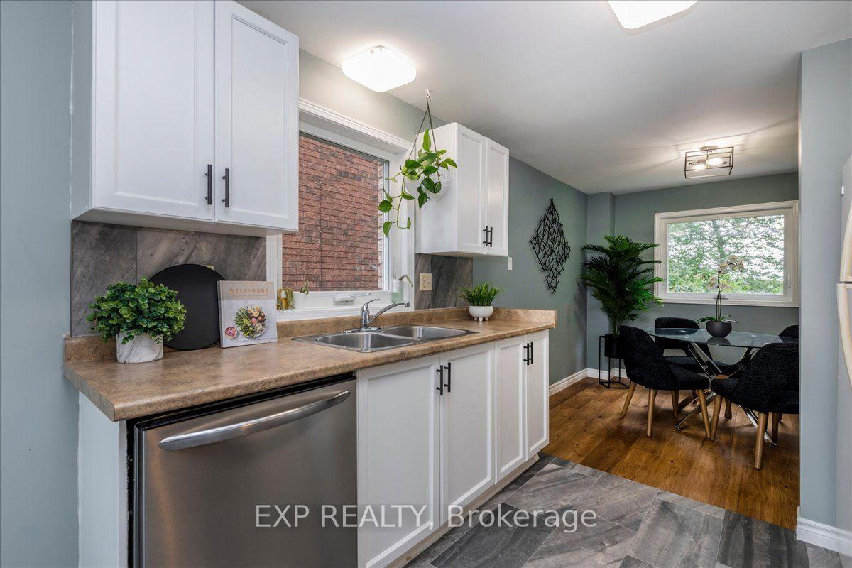 Photo 9 of 64 Ferguson Drive, Barrie, Northwest — HOMEH
