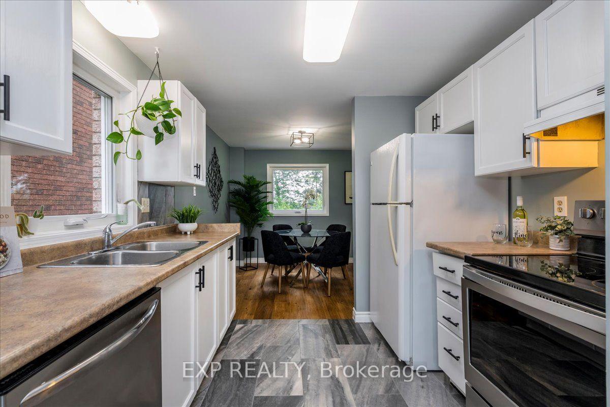 Photo 10 of 64 Ferguson Drive, Barrie, Northwest — HOMEH