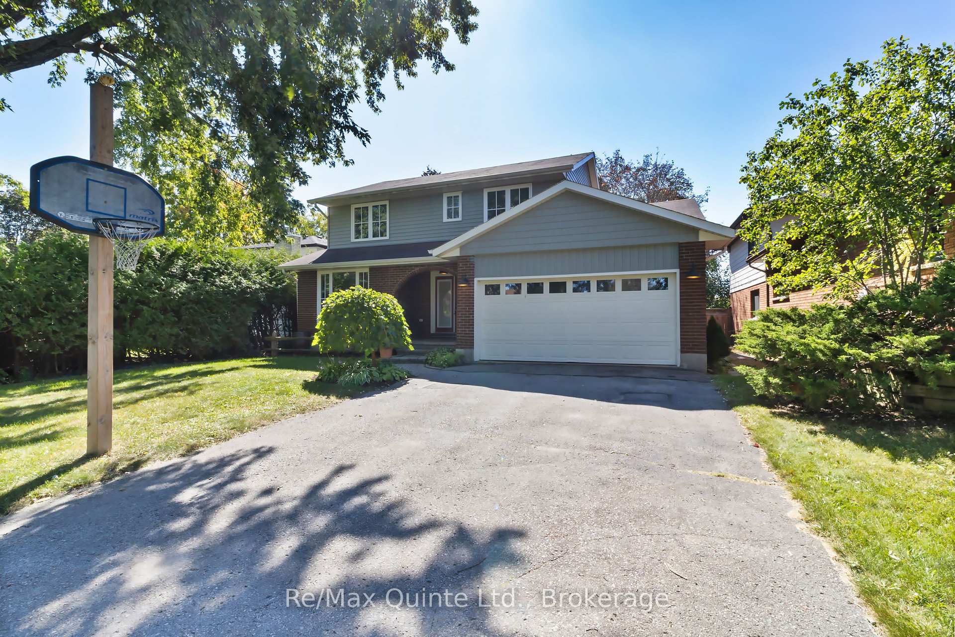 Photo 9 of 69 Kensington Crescent, Belleville, Belleville Ward — HOMEH