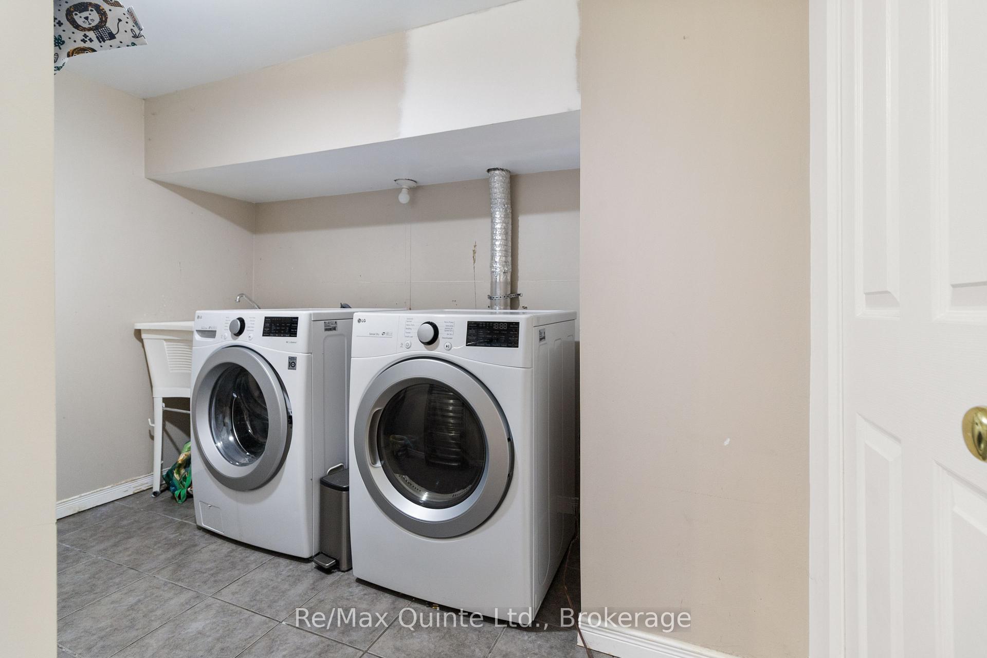 Photo 47 of 69 Kensington Crescent, Belleville, Belleville Ward — HOMEH