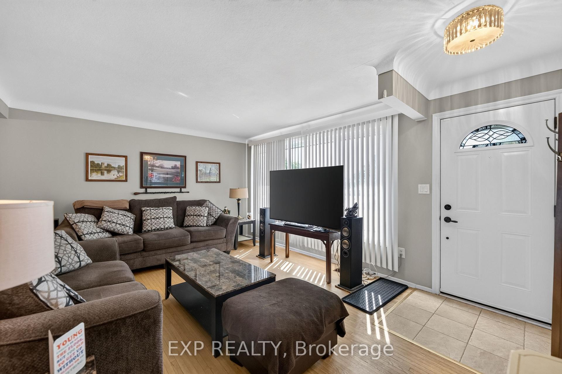 Photo 8 of 7040 Warden Avenue, Niagara Falls, Arad/Fallsview — HOMEH