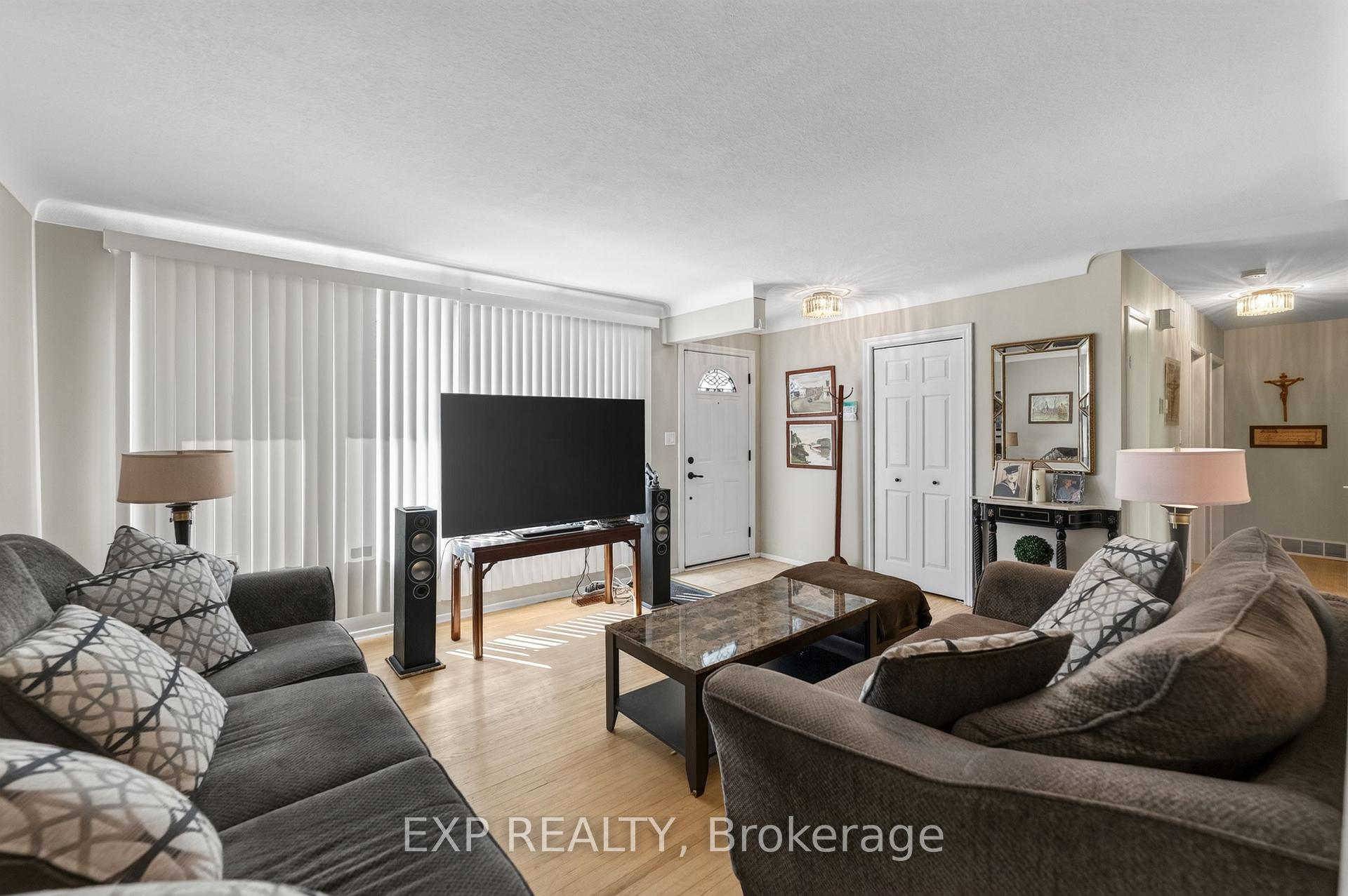 Photo 11 of 7040 Warden Avenue, Niagara Falls, Arad/Fallsview — HOMEH