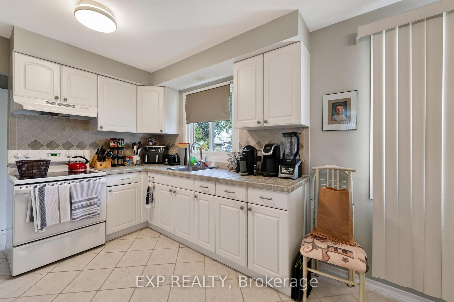 Photo 14 of 7040 Warden Avenue, Niagara Falls, Arad/Fallsview — HOMEH