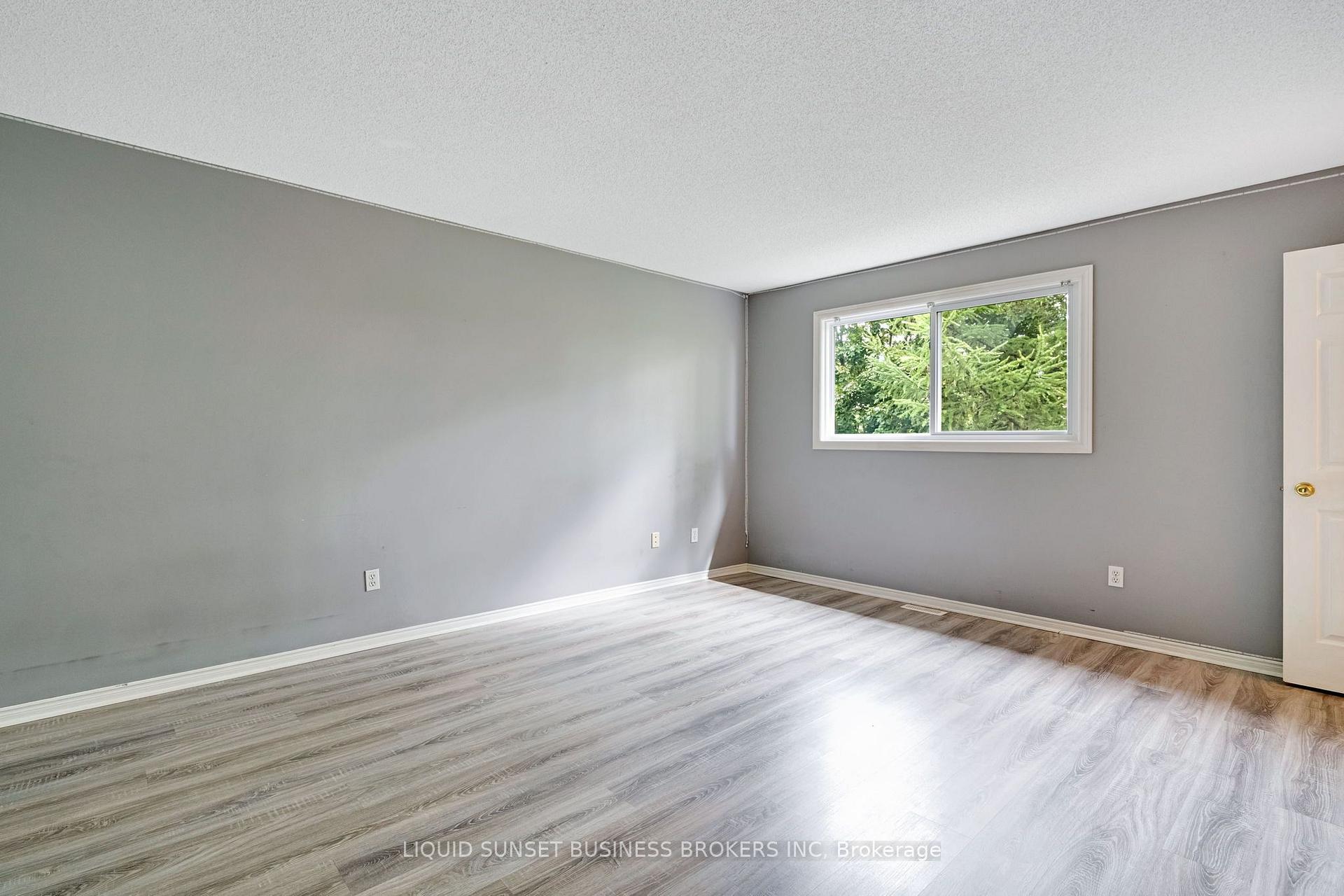 Photo 12 of Unit 22, 185 North Centre Road, London, North B — HOMEH