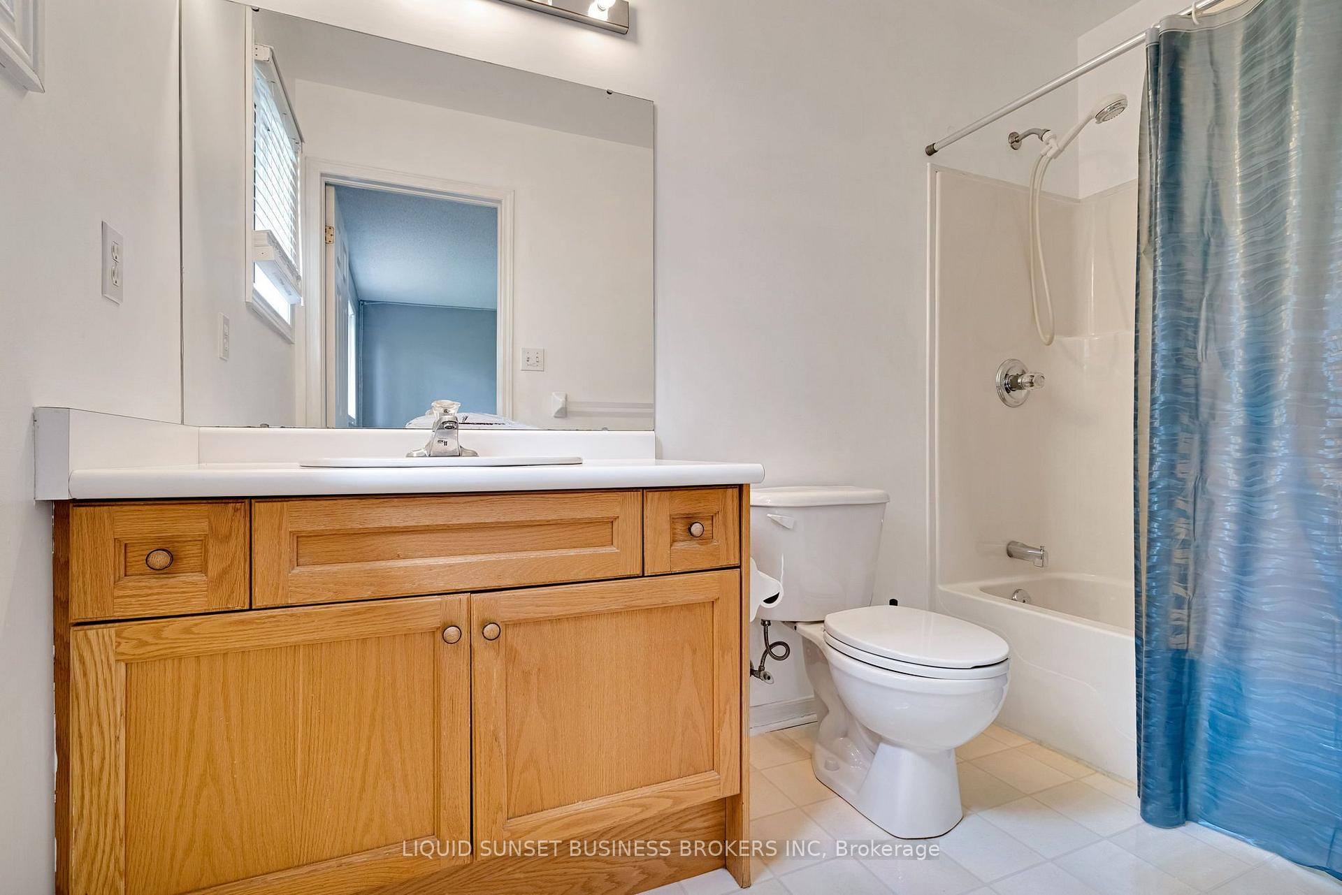 Photo 14 of Unit 22, 185 North Centre Road, London, North B — HOMEH