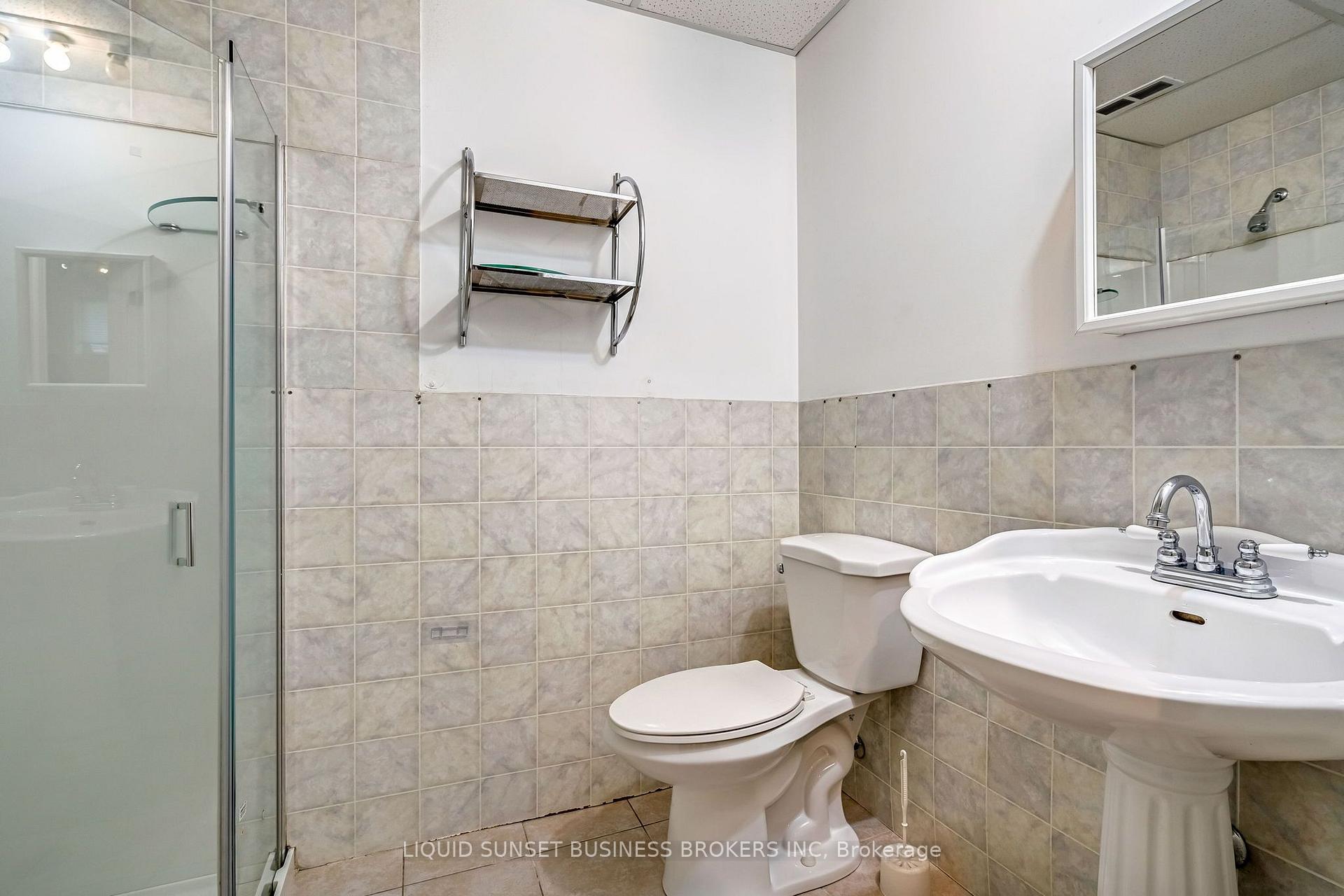 Photo 20 of Unit 22, 185 North Centre Road, London, North B — HOMEH