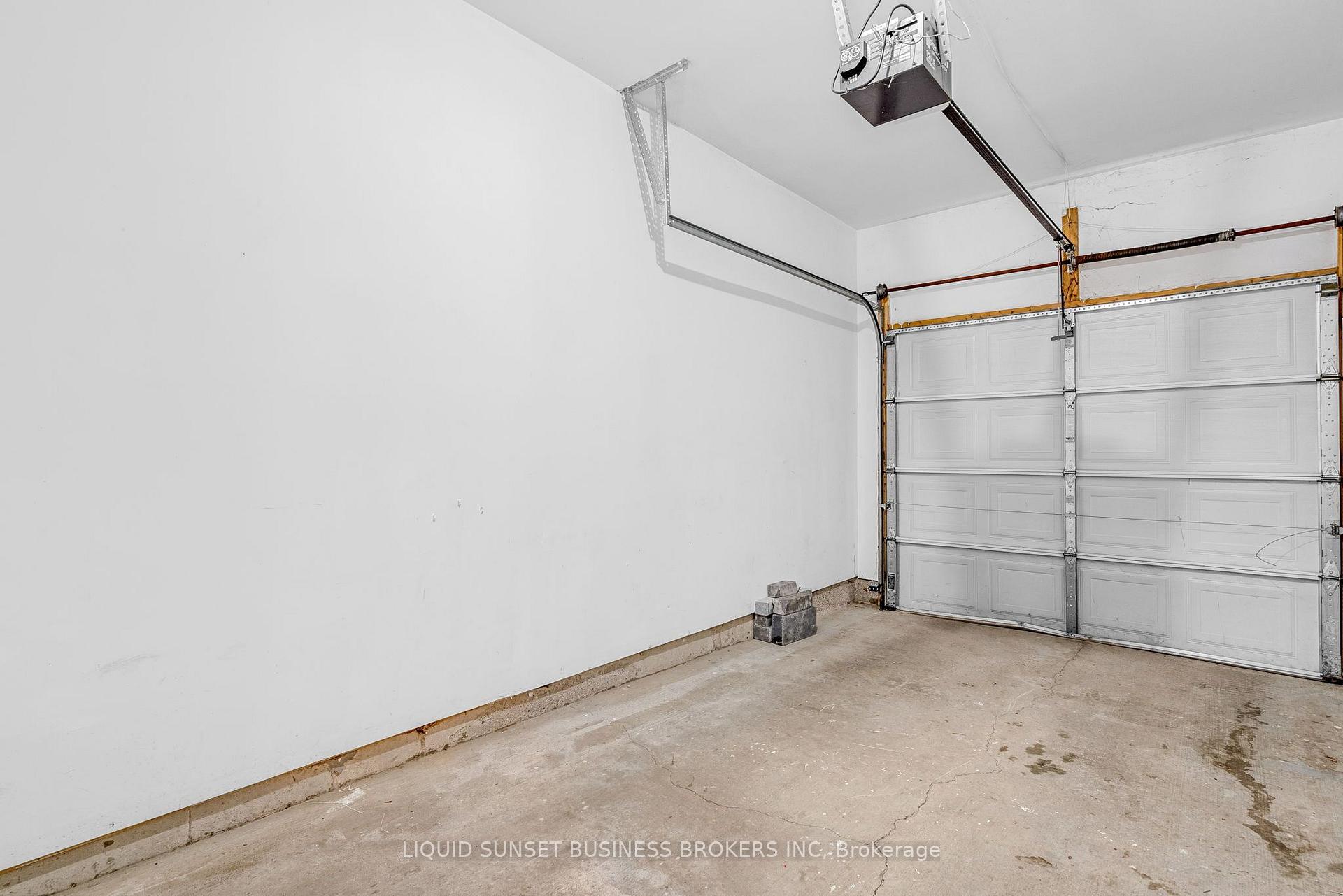 Photo 22 of Unit 22, 185 North Centre Road, London, North B — HOMEH