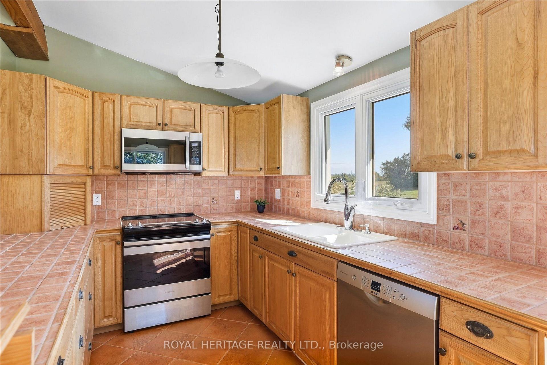 Photo 13 of 4249 County Road 32, Douro-Dummer — HOMEH