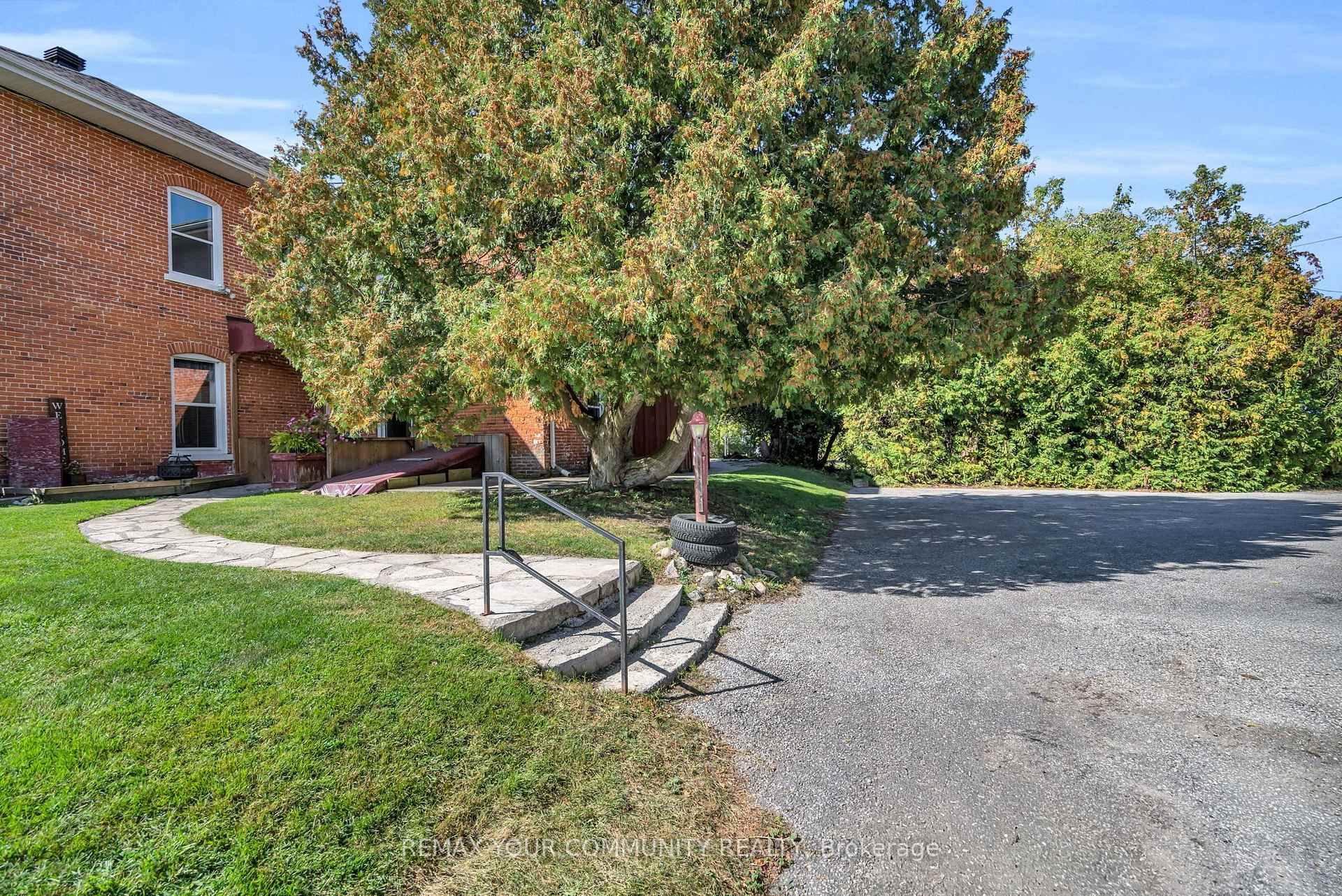 Photo 43 of 351 Hedge Road, Georgina, Sutton & Jackson's Point — HOMEH