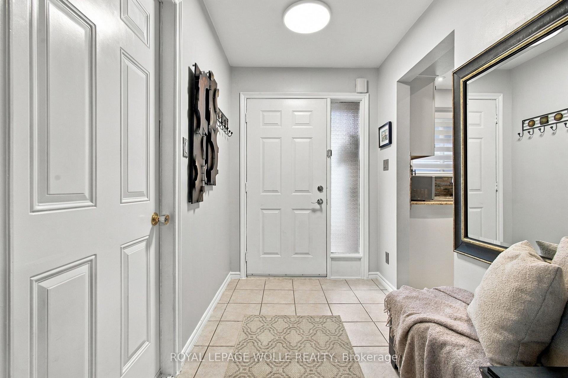 Photo 6 of 802 Strasburg Road, Kitchener, Country Hills — HOMEH