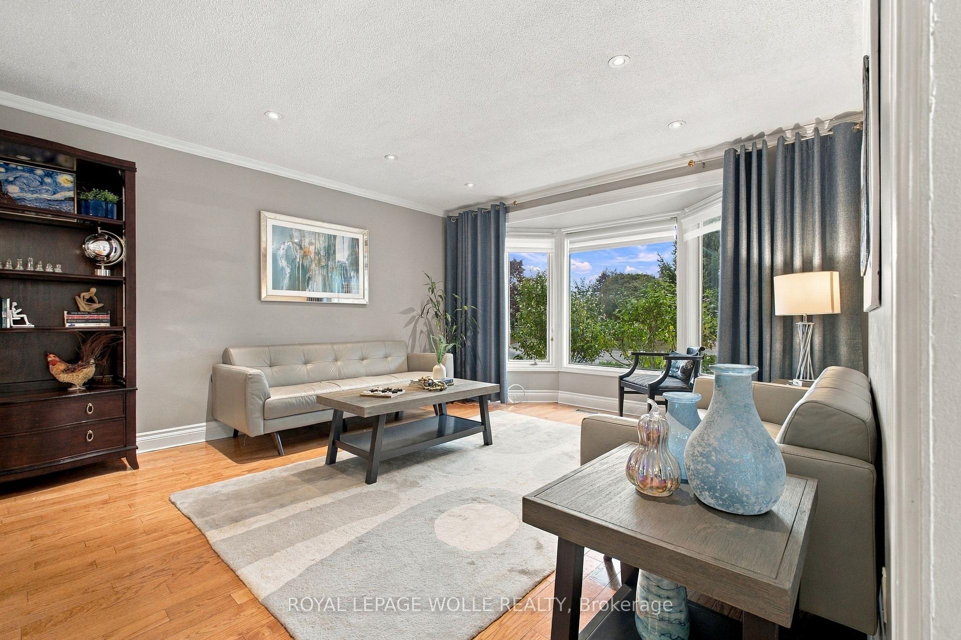 Photo 7 of 802 Strasburg Road, Kitchener, Country Hills — HOMEH