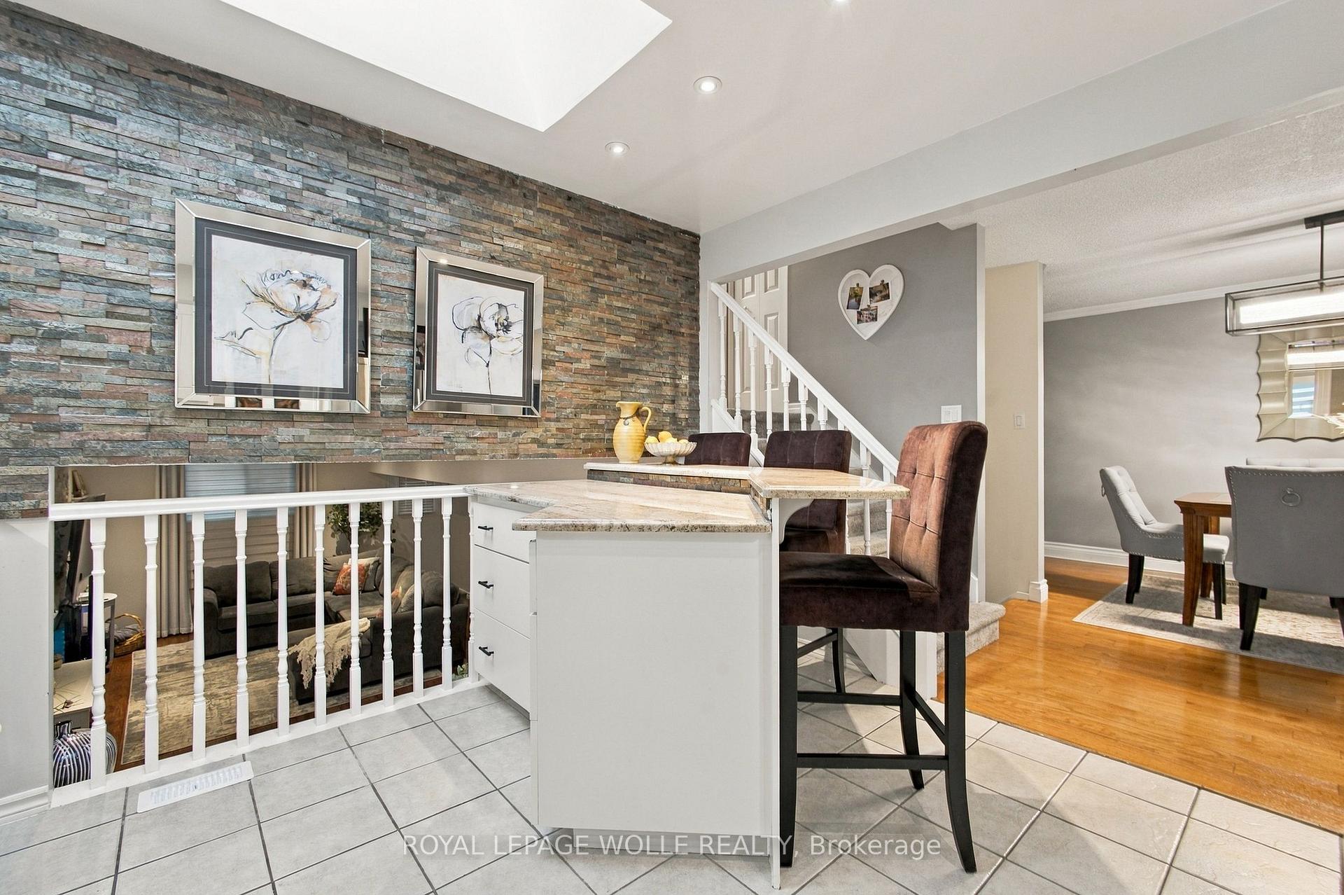 Photo 13 of 802 Strasburg Road, Kitchener, Country Hills — HOMEH