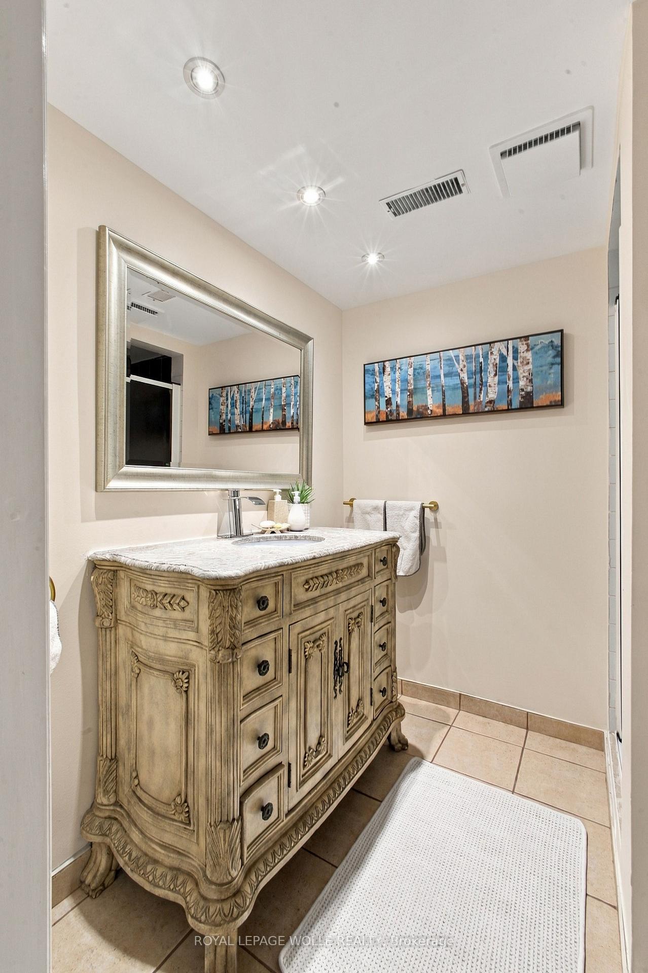 Photo 27 of 802 Strasburg Road, Kitchener, Country Hills — HOMEH
