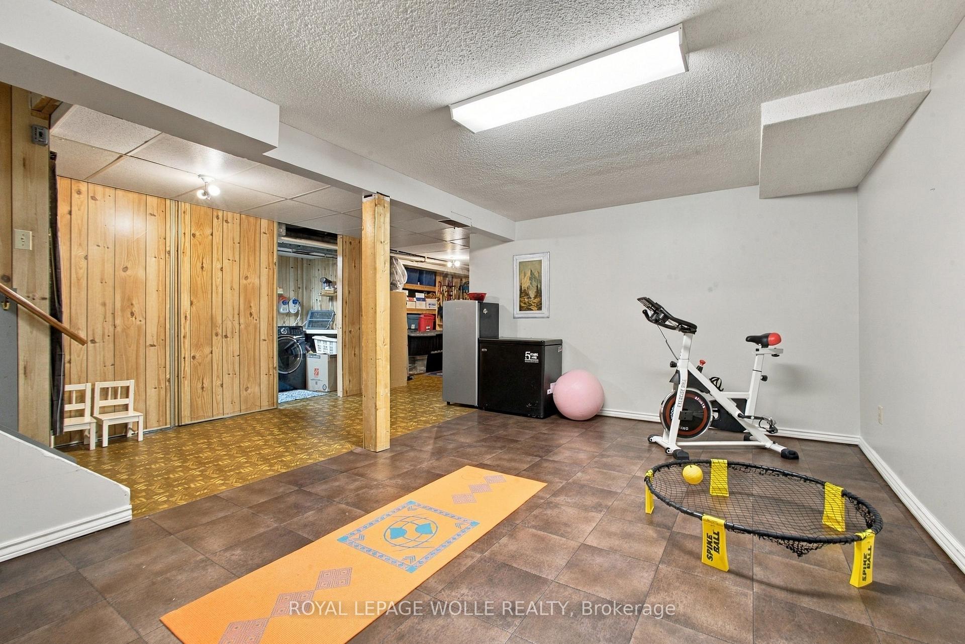 Photo 30 of 802 Strasburg Road, Kitchener, Country Hills — HOMEH