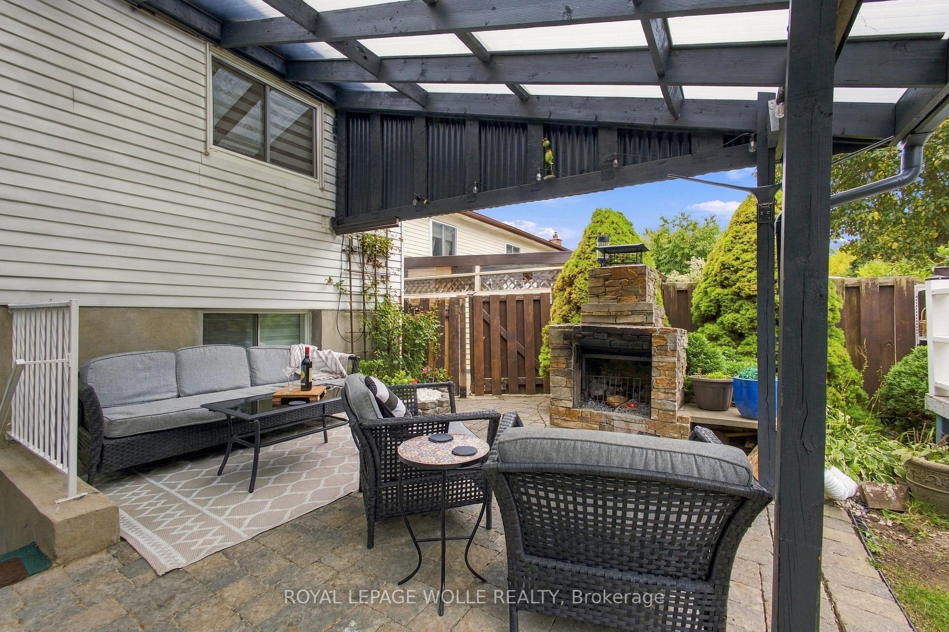 Photo 32 of 802 Strasburg Road, Kitchener, Country Hills — HOMEH