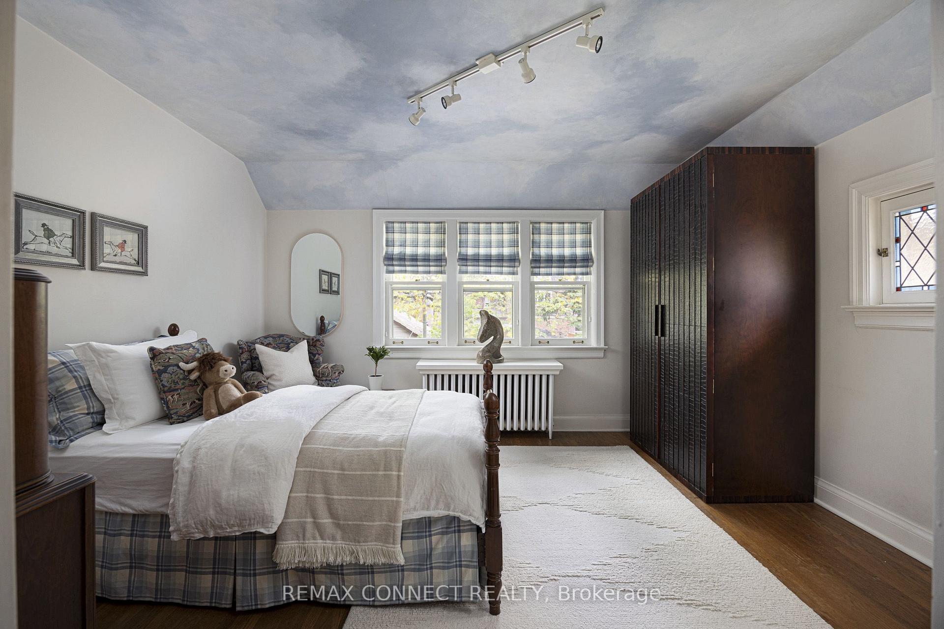 Photo 28 of 22 Belvedere Boulevard, Etobicoke, Kingsway South — HOMEH