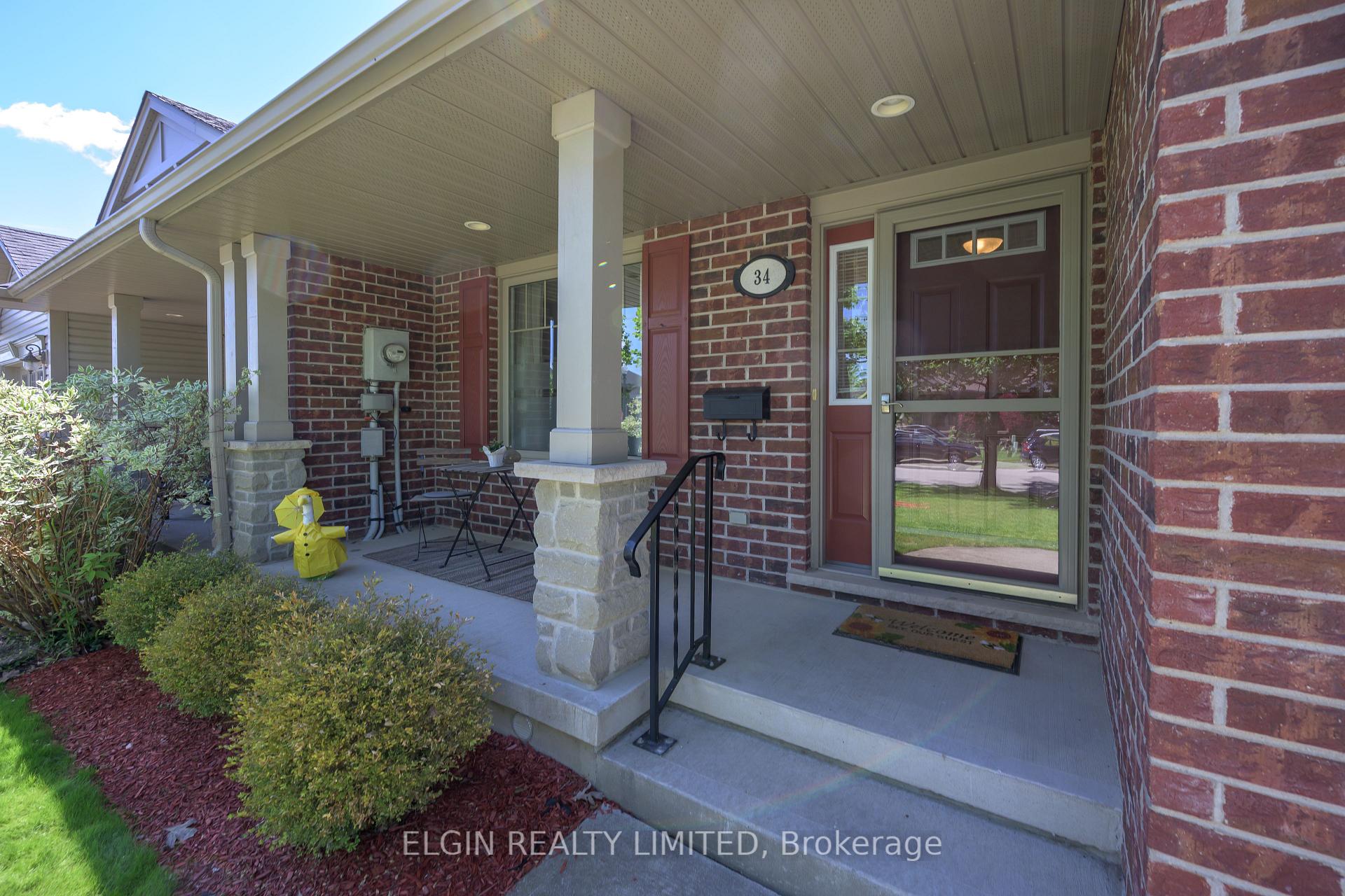 Photo 3 of 34 Pear Tree Avenue, St. Thomas — HOMEH