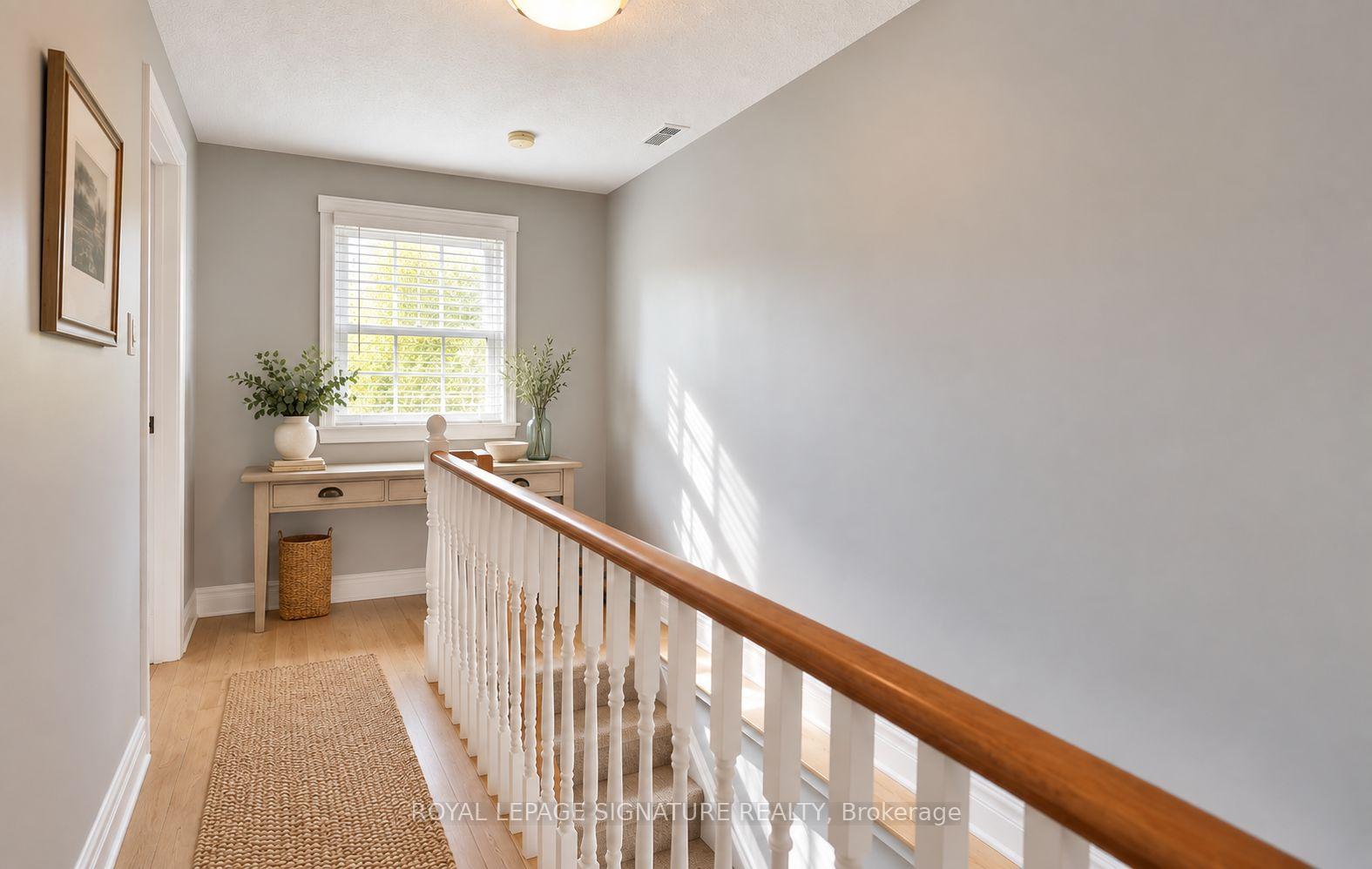 Photo 22 of 27 Normandy Place, Oakville, Central — HOMEH