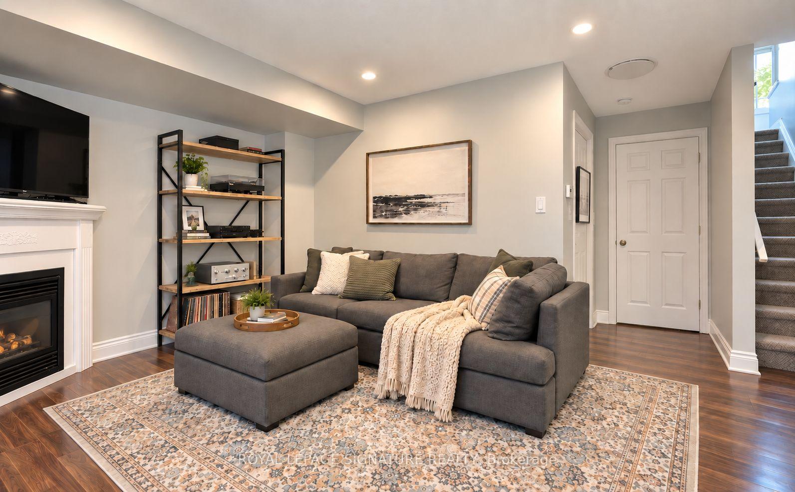 Photo 30 of 27 Normandy Place, Oakville, Central — HOMEH