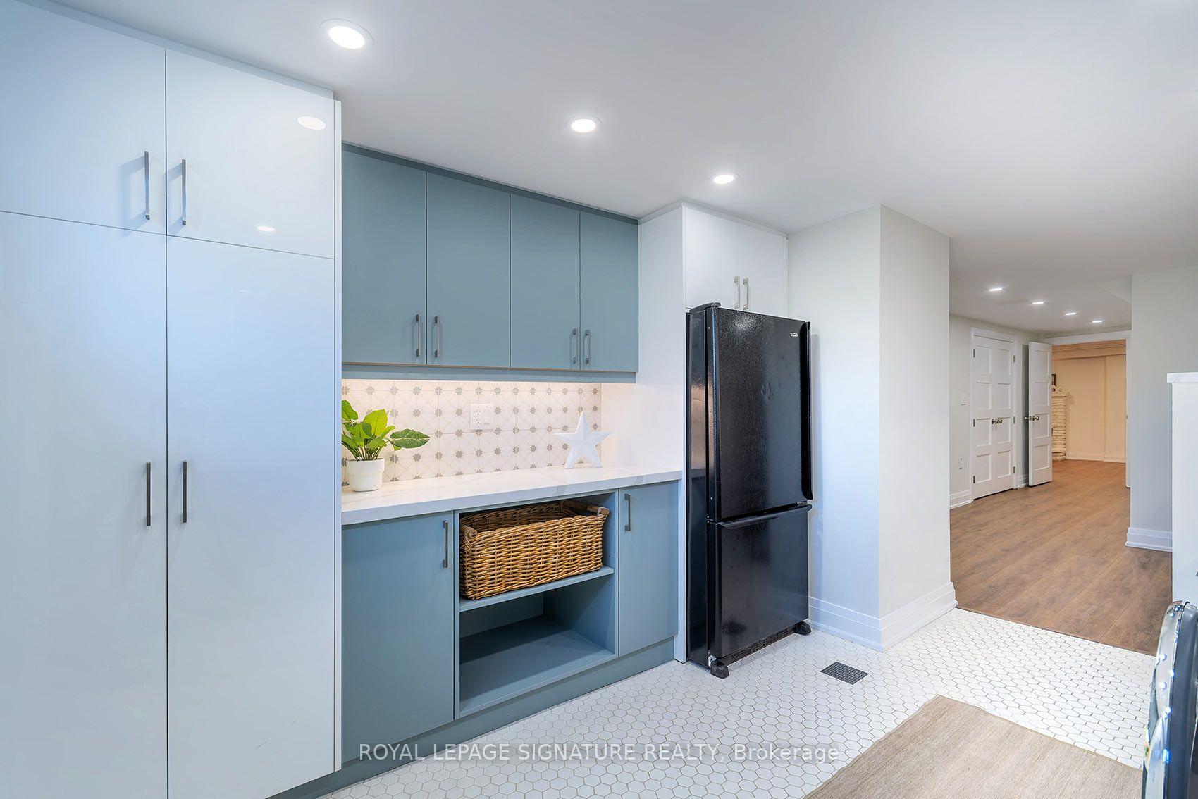 Photo 34 of 11 Koos Road, Etobicoke, Markland Wood — HOMEH