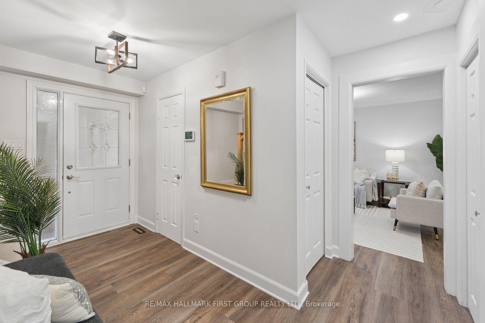 Photo 4 of 577 Creekview Circle, Pickering, West Shore — HOMEH