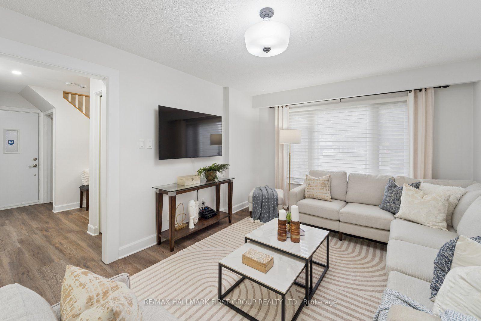 Photo 6 of 577 Creekview Circle, Pickering, West Shore — HOMEH