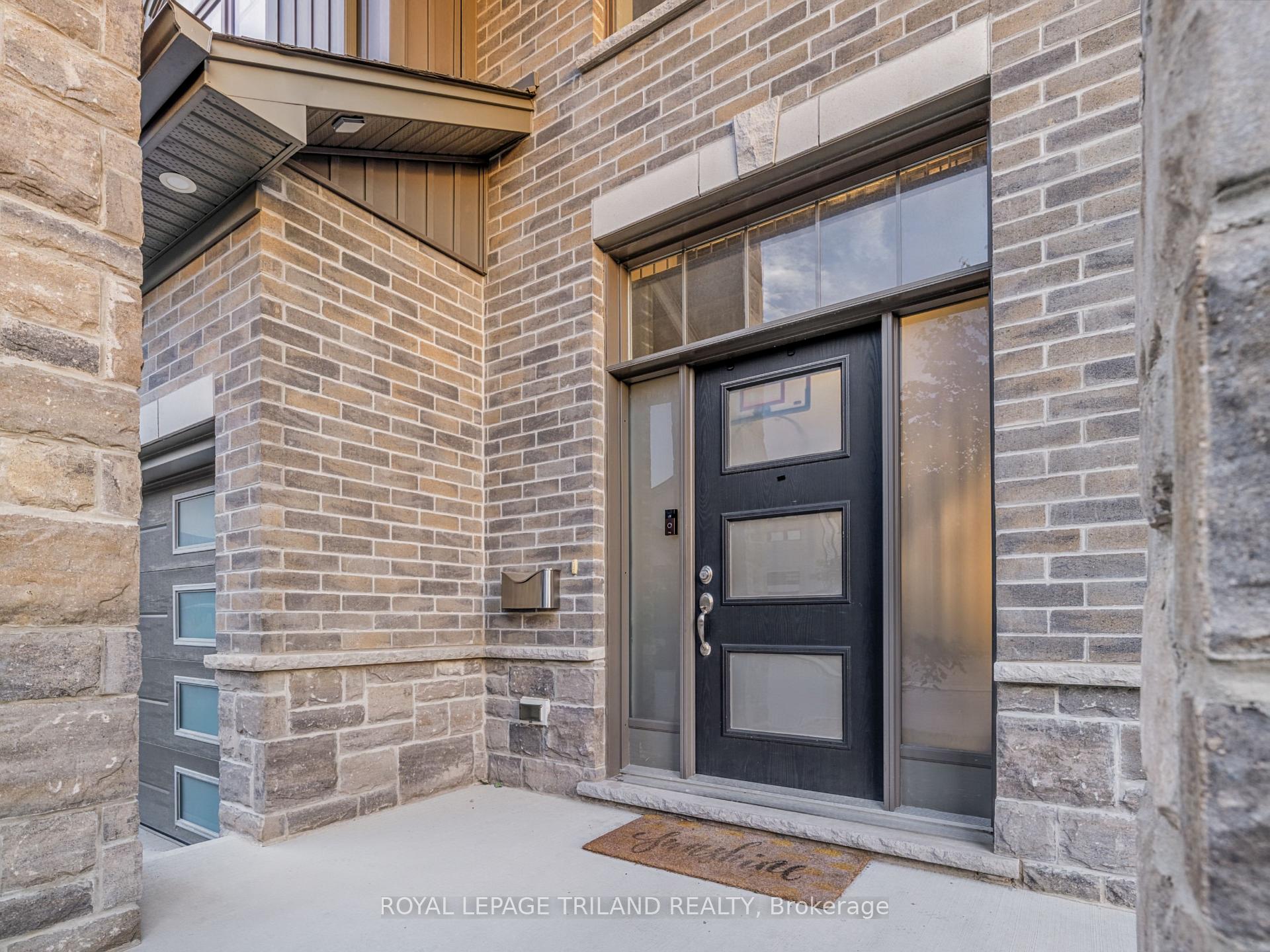 Photo 3 of Unit 167, 1061 Eagletrace Drive, London, North R — HOMEH